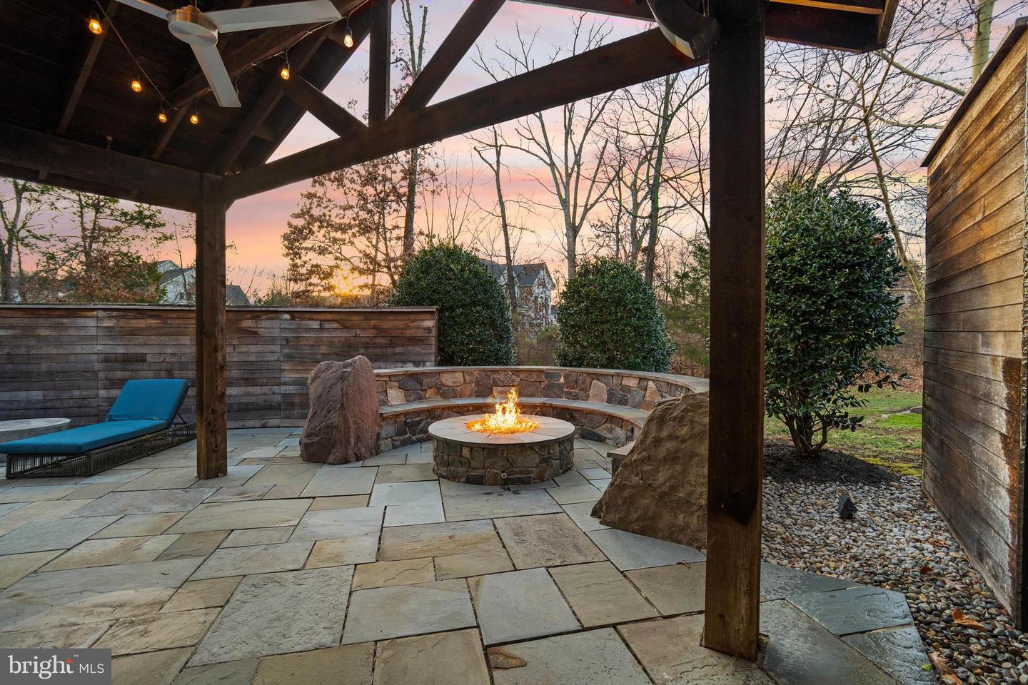 25729 SUMMERBANK CT, CHANTILLY, Virginia 20152, 4 Bedrooms Bedrooms, ,4 BathroomsBathrooms,Residential,For sale,25729 SUMMERBANK CT,VALO2112160 MLS # VALO2112160