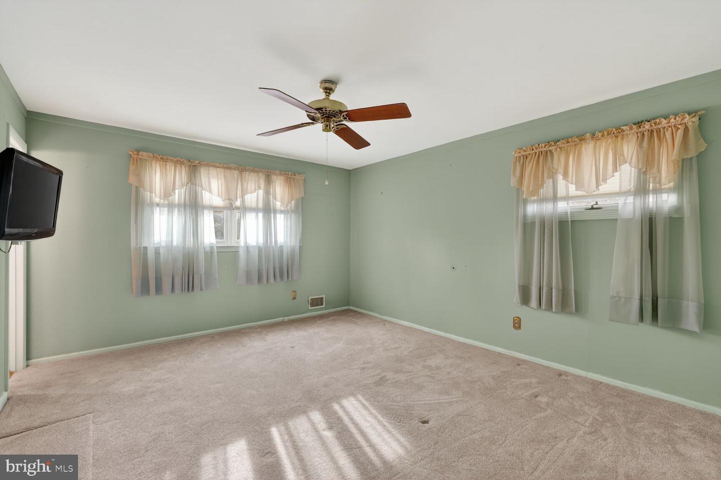 3000 BATTERSEA LN, ALEXANDRIA, Virginia 22309, 4 Bedrooms Bedrooms, ,3 BathroomsBathrooms,Residential,For sale,3000 BATTERSEA LN,VAFX2282112 MLS # VAFX2282112