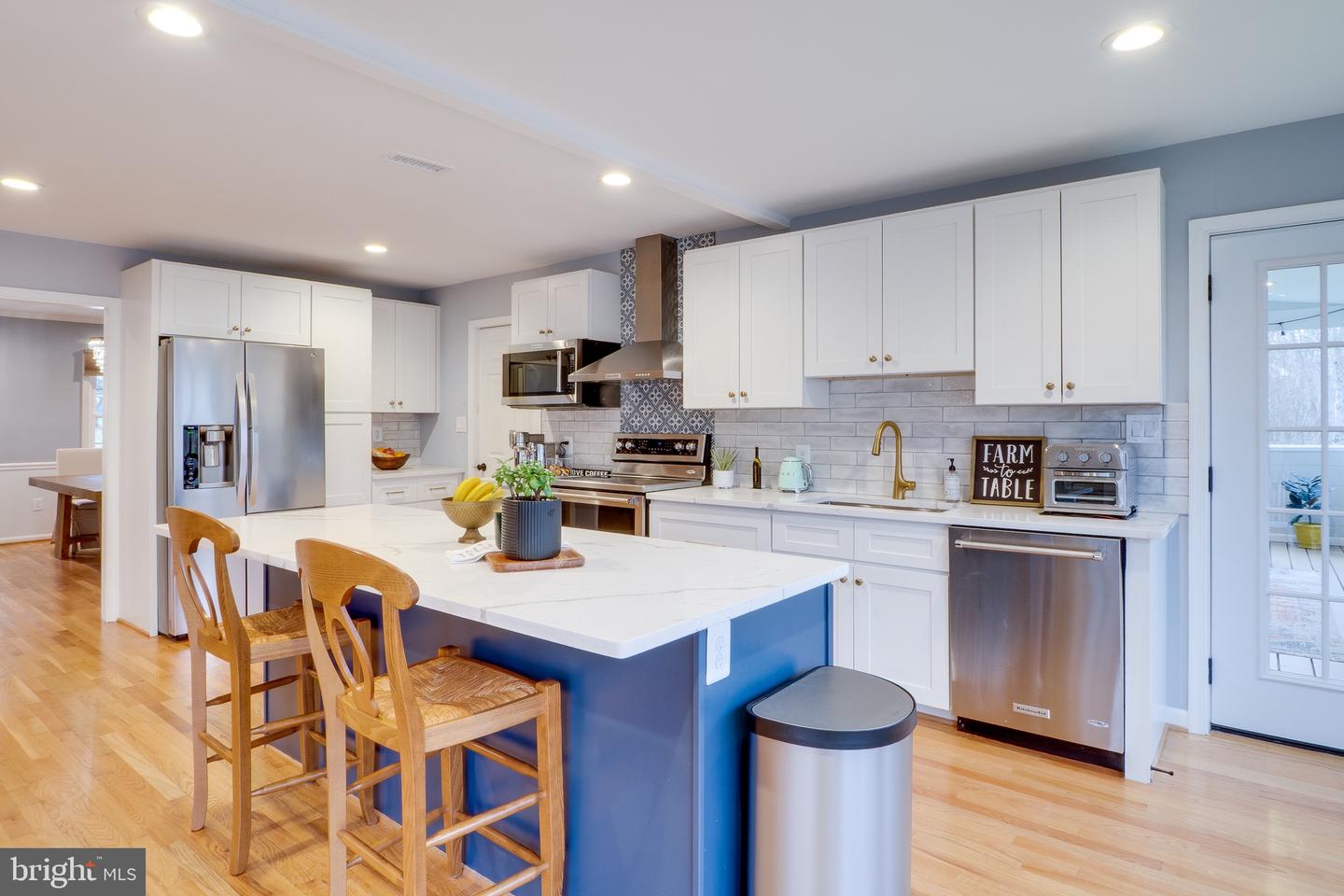 11844 CLARA WAY, FAIRFAX STATION, Virginia 22039, 4 Bedrooms Bedrooms, 14 Rooms Rooms,3 BathroomsBathrooms,Residential,For sale,11844 CLARA WAY,VAFX2282124 MLS # VAFX2282124