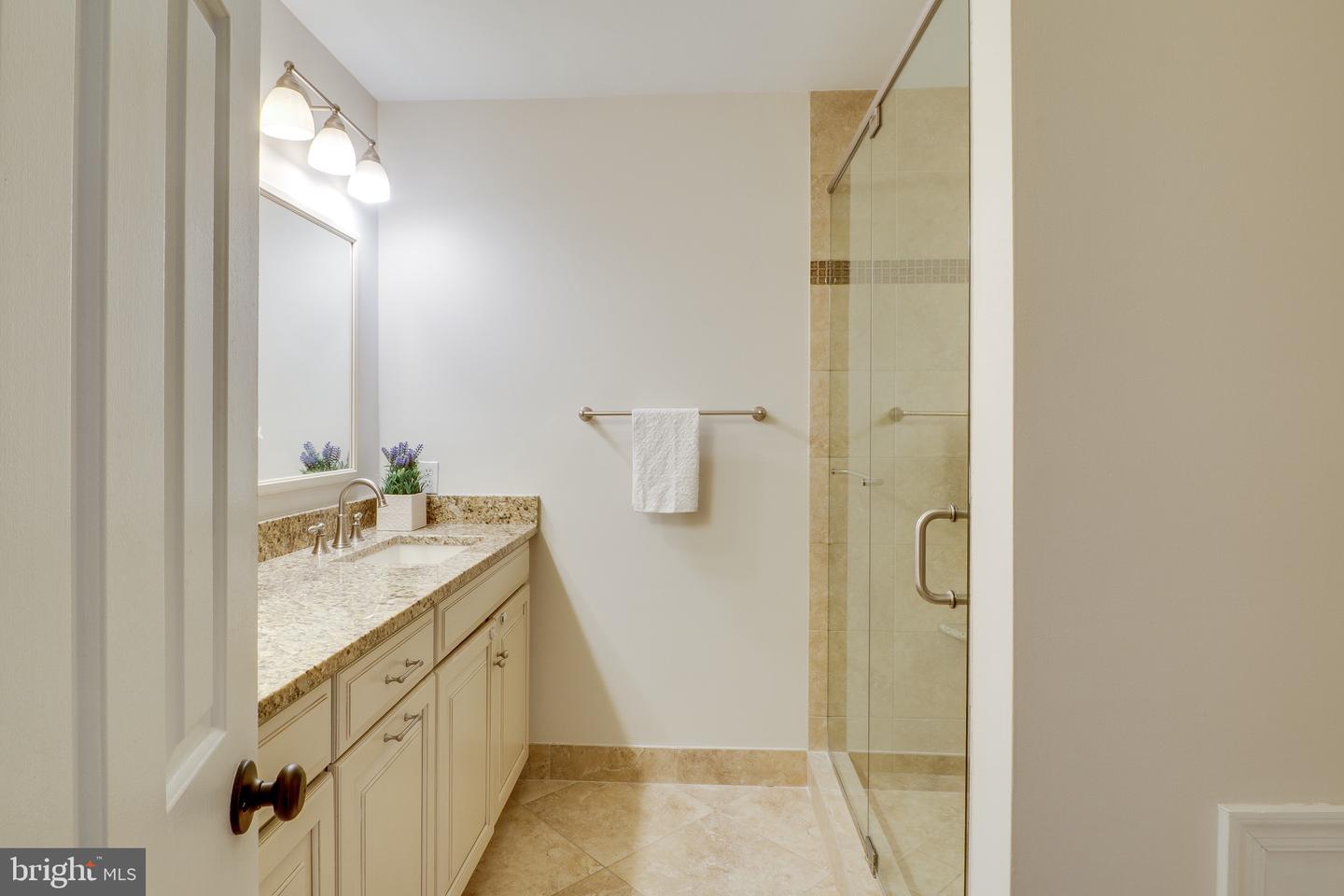 11844 CLARA WAY, FAIRFAX STATION, Virginia 22039, 4 Bedrooms Bedrooms, 14 Rooms Rooms,3 BathroomsBathrooms,Residential,For sale,11844 CLARA WAY,VAFX2282124 MLS # VAFX2282124