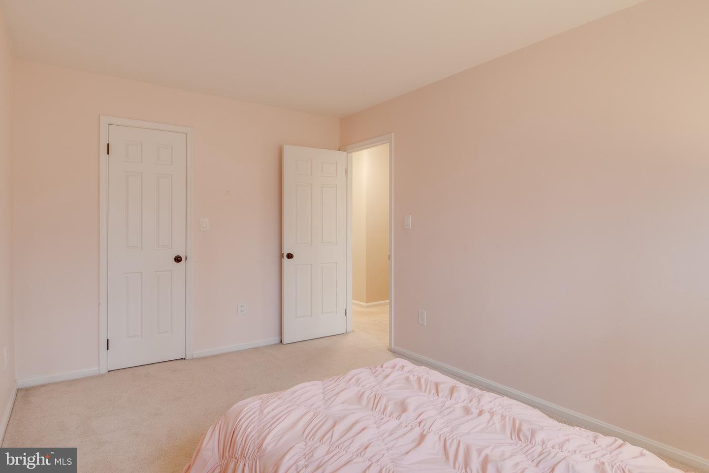 11844 CLARA WAY, FAIRFAX STATION, Virginia 22039, 4 Bedrooms Bedrooms, 14 Rooms Rooms,3 BathroomsBathrooms,Residential,For sale,11844 CLARA WAY,VAFX2282124 MLS # VAFX2282124