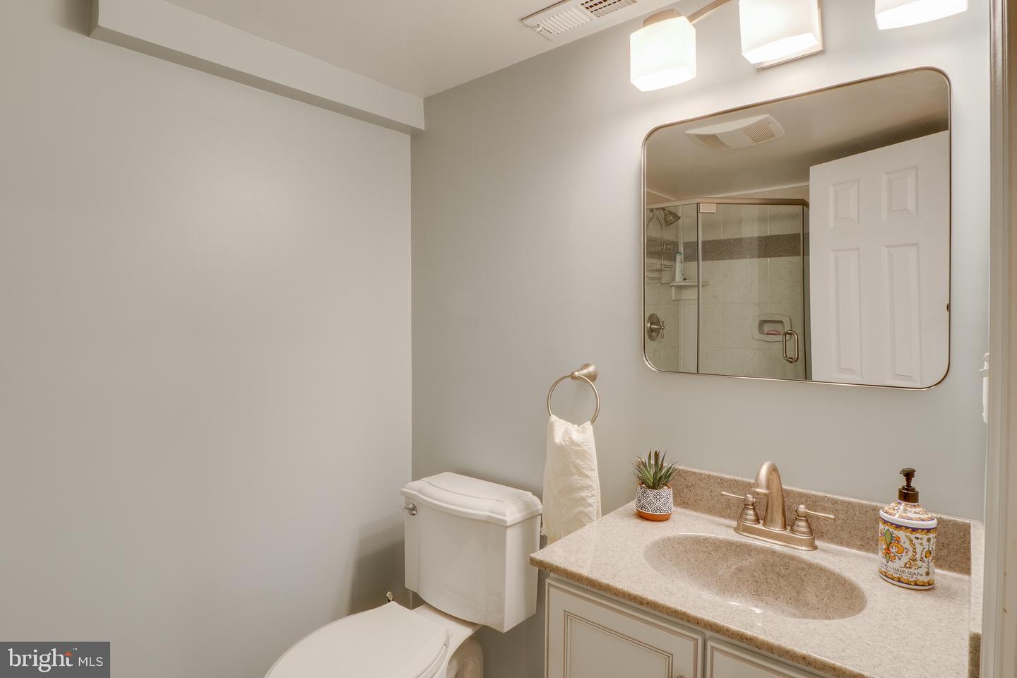 11844 CLARA WAY, FAIRFAX STATION, Virginia 22039, 4 Bedrooms Bedrooms, 14 Rooms Rooms,3 BathroomsBathrooms,Residential,For sale,11844 CLARA WAY,VAFX2282124 MLS # VAFX2282124