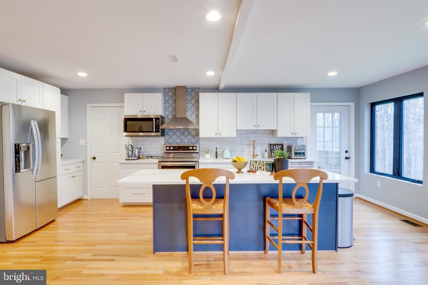 11844 CLARA WAY, FAIRFAX STATION, Virginia 22039, 4 Bedrooms Bedrooms, 14 Rooms Rooms,3 BathroomsBathrooms,Residential,For sale,11844 CLARA WAY,VAFX2282124 MLS # VAFX2282124