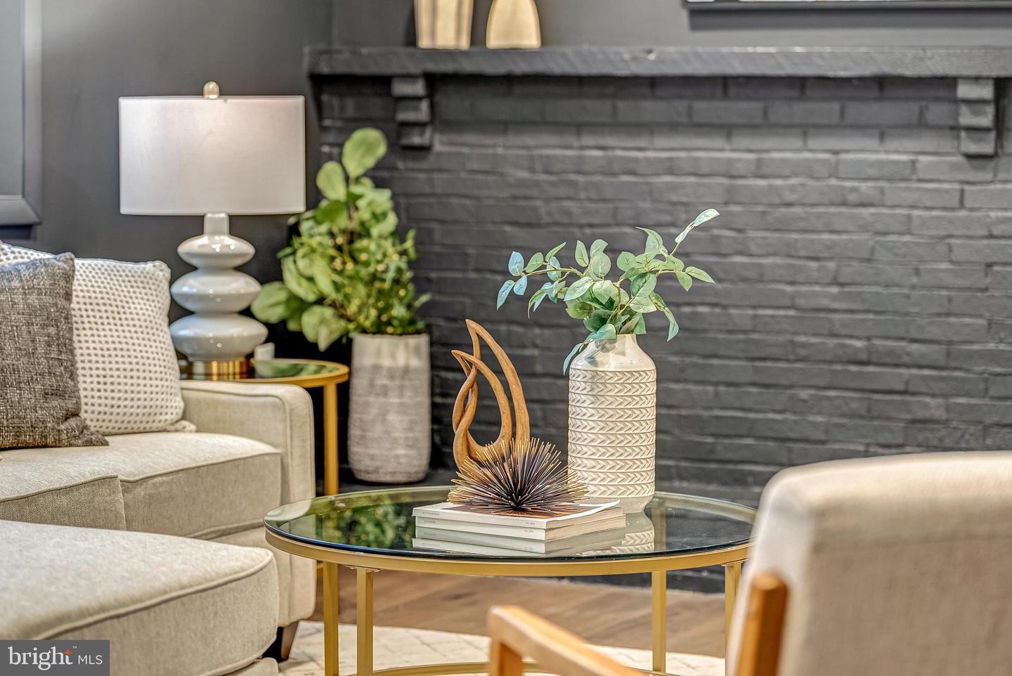 1717 VALLEY AVE, MCLEAN, Virginia 22101, 5 Bedrooms Bedrooms, ,3 BathroomsBathrooms,Residential,For sale,1717 VALLEY AVE,VAFX2282344 MLS # VAFX2282344