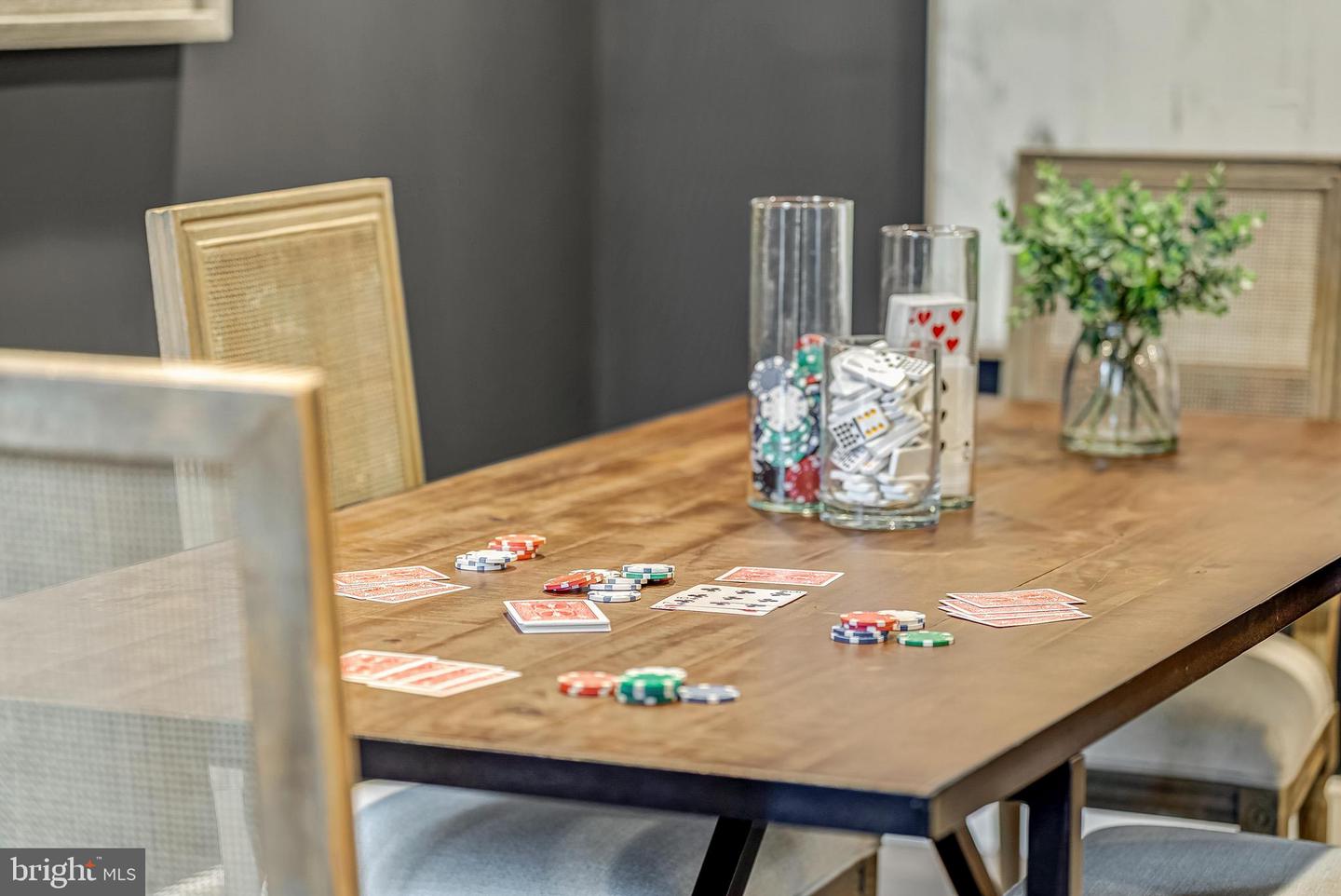 1717 VALLEY AVE, MCLEAN, Virginia 22101, 5 Bedrooms Bedrooms, ,3 BathroomsBathrooms,Residential,For sale,1717 VALLEY AVE,VAFX2282344 MLS # VAFX2282344