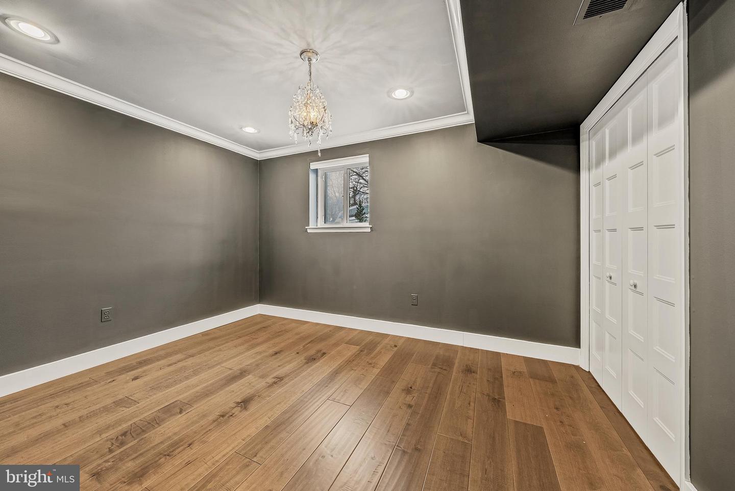 1717 VALLEY AVE, MCLEAN, Virginia 22101, 5 Bedrooms Bedrooms, ,3 BathroomsBathrooms,Residential,For sale,1717 VALLEY AVE,VAFX2282344 MLS # VAFX2282344