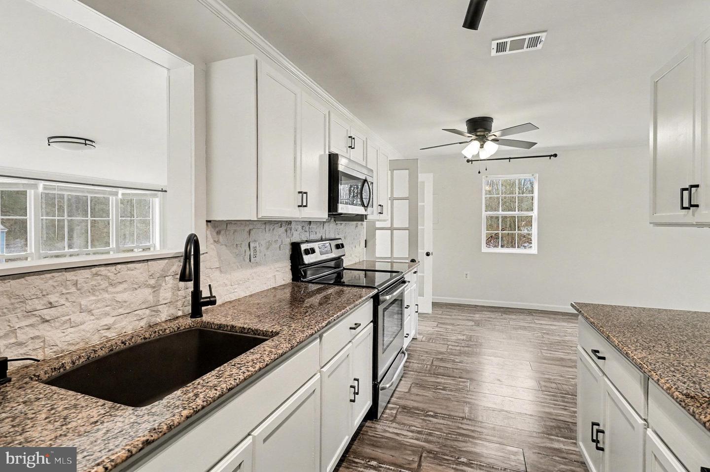 8016 LONG CREEK DR, RUTHER GLEN, Virginia 22546, 3 Bedrooms Bedrooms, ,2 BathroomsBathrooms,Residential,For sale,8016 LONG CREEK DR,VACV2009274 MLS # VACV2009274