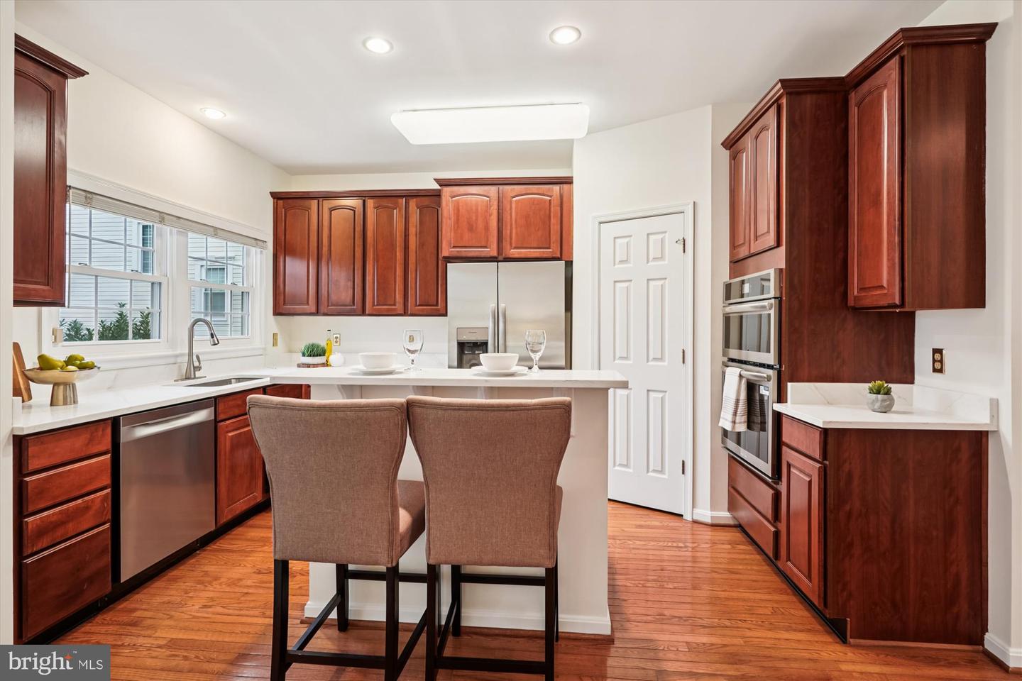 4100 KENTMERE SQ, FAIRFAX, Virginia 22030, 3 Bedrooms Bedrooms, ,3 BathroomsBathrooms,Residential,For sale,4100 KENTMERE SQ,VAFX2282598 MLS # VAFX2282598