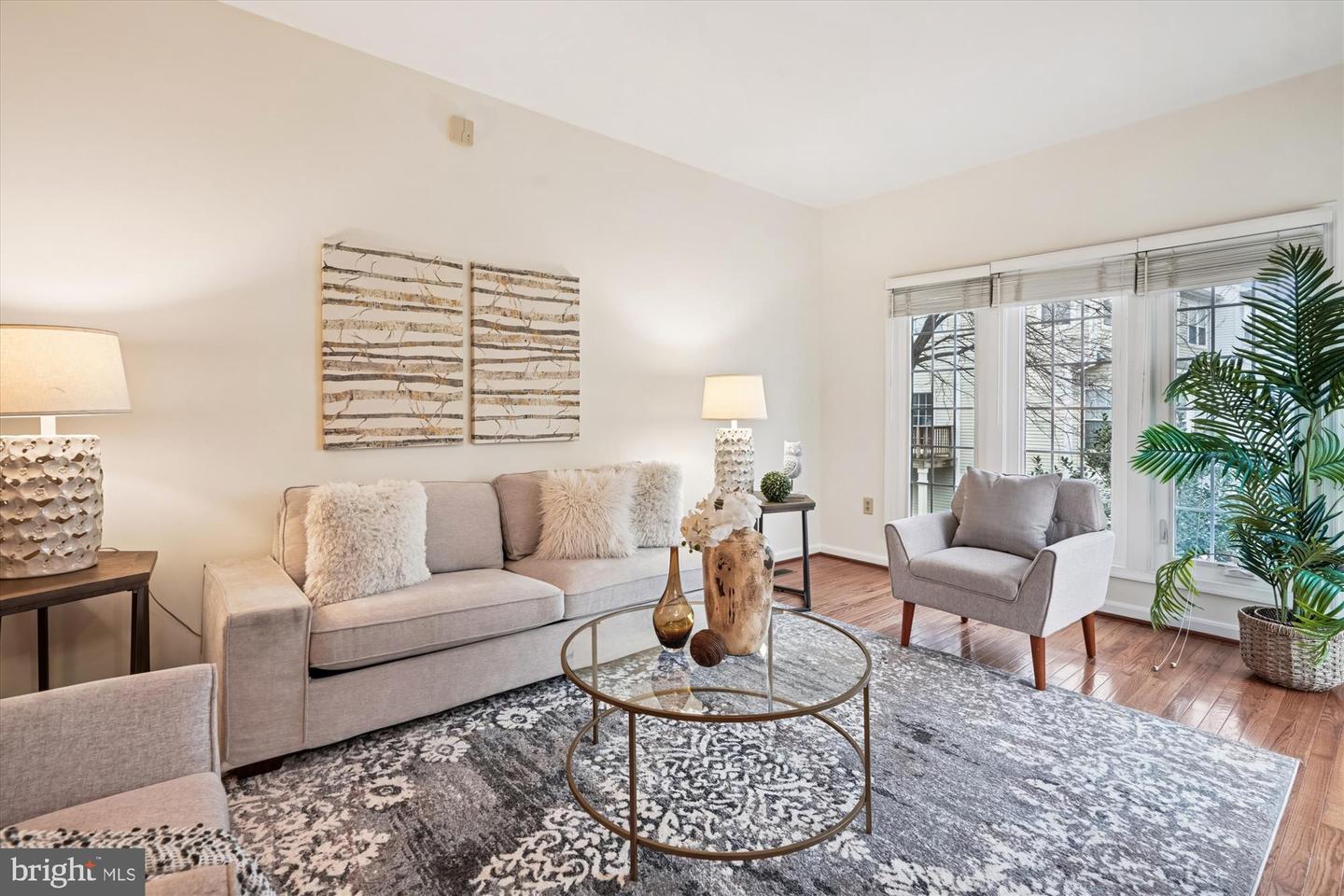 4100 KENTMERE SQ, FAIRFAX, Virginia 22030, 3 Bedrooms Bedrooms, ,3 BathroomsBathrooms,Residential,For sale,4100 KENTMERE SQ,VAFX2282598 MLS # VAFX2282598