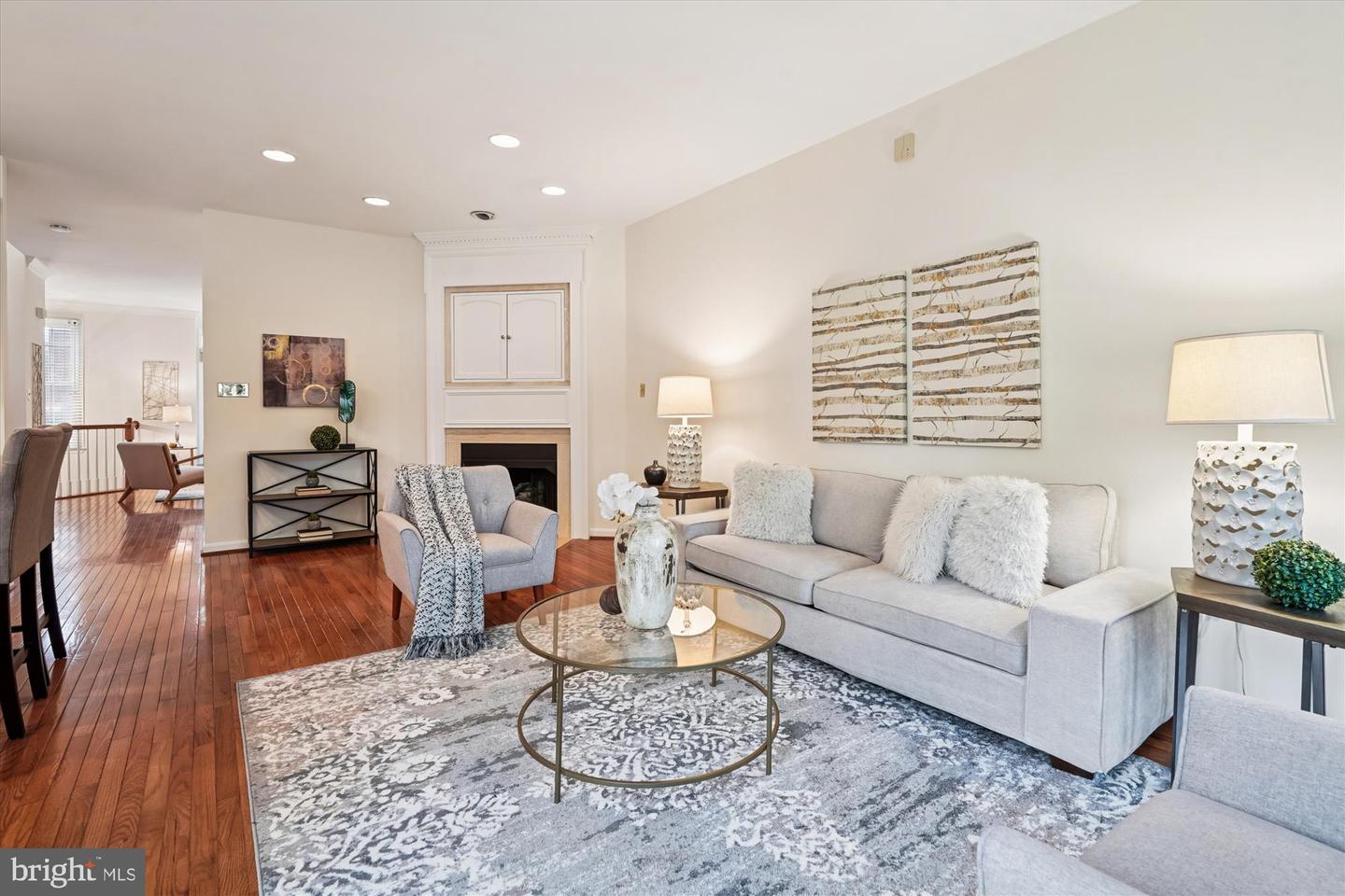 4100 KENTMERE SQ, FAIRFAX, Virginia 22030, 3 Bedrooms Bedrooms, ,3 BathroomsBathrooms,Residential,For sale,4100 KENTMERE SQ,VAFX2282598 MLS # VAFX2282598