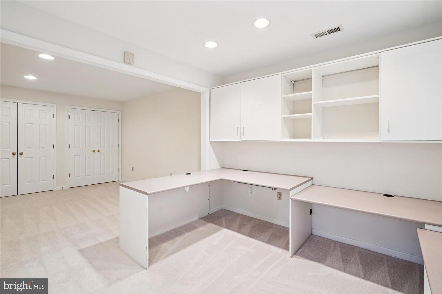 4100 KENTMERE SQ, FAIRFAX, Virginia 22030, 3 Bedrooms Bedrooms, ,3 BathroomsBathrooms,Residential,For sale,4100 KENTMERE SQ,VAFX2282598 MLS # VAFX2282598