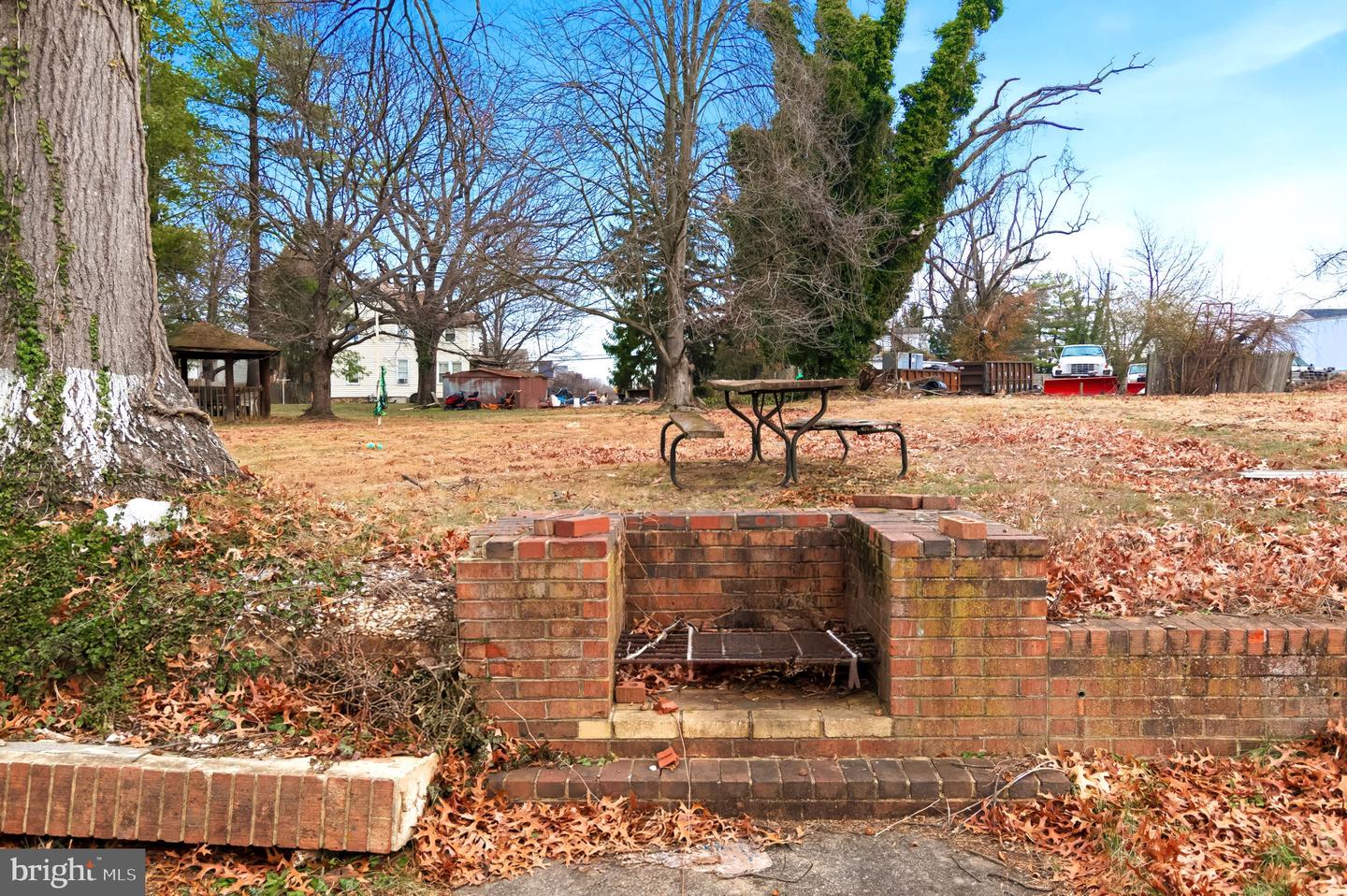 3723 MUNSON RD, FALLS CHURCH, Virginia 22041, 4 Bedrooms Bedrooms, ,3 BathroomsBathrooms,Residential,For sale,3723 MUNSON RD,VAFX2282630 MLS # VAFX2282630