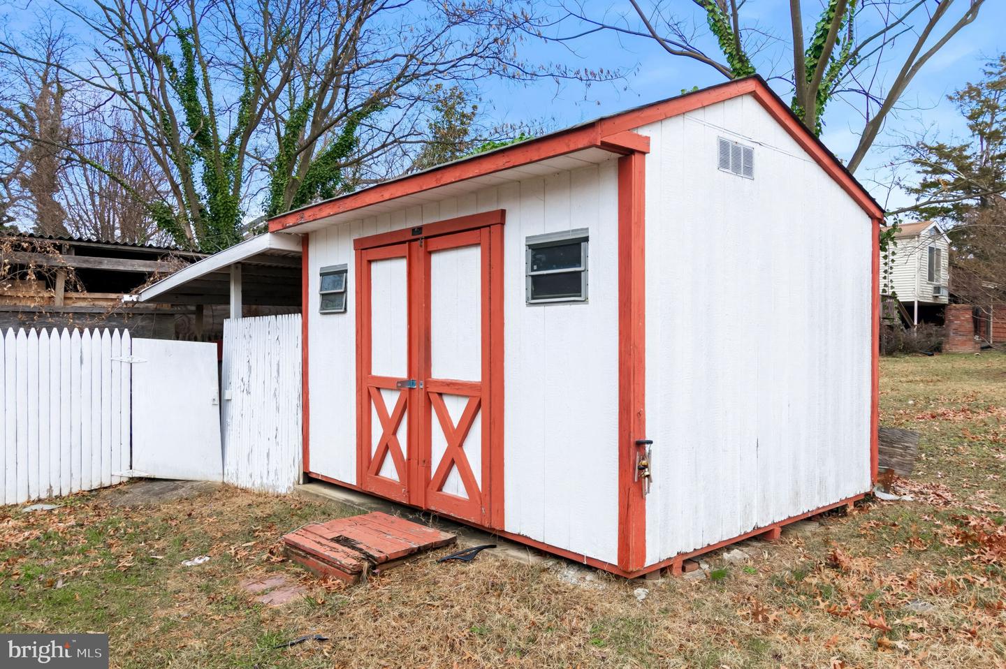 3723 MUNSON RD, FALLS CHURCH, Virginia 22041, 4 Bedrooms Bedrooms, ,3 BathroomsBathrooms,Residential,For sale,3723 MUNSON RD,VAFX2282630 MLS # VAFX2282630