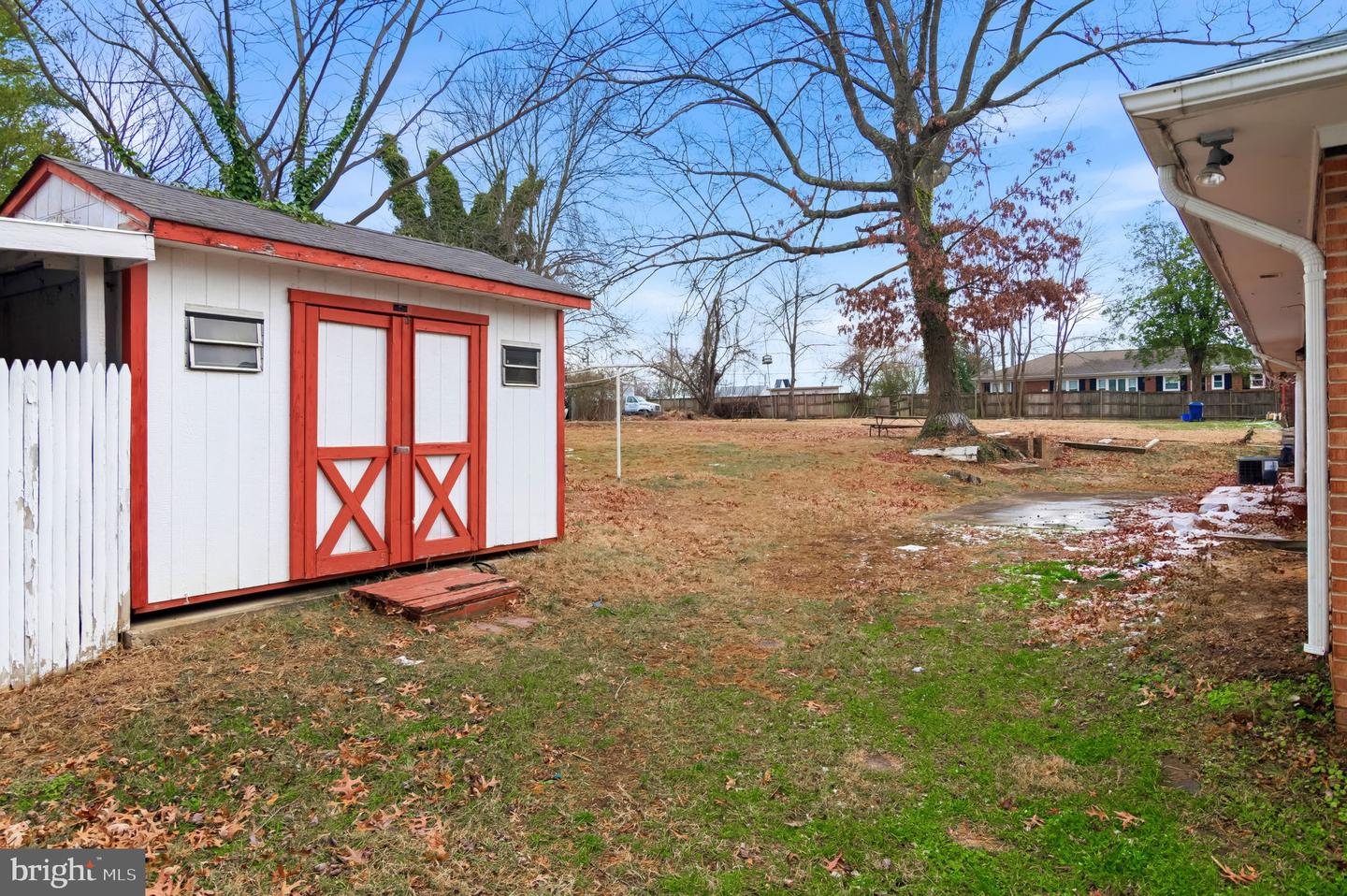 3723 MUNSON RD, FALLS CHURCH, Virginia 22041, 4 Bedrooms Bedrooms, ,3 BathroomsBathrooms,Residential,For sale,3723 MUNSON RD,VAFX2282630 MLS # VAFX2282630