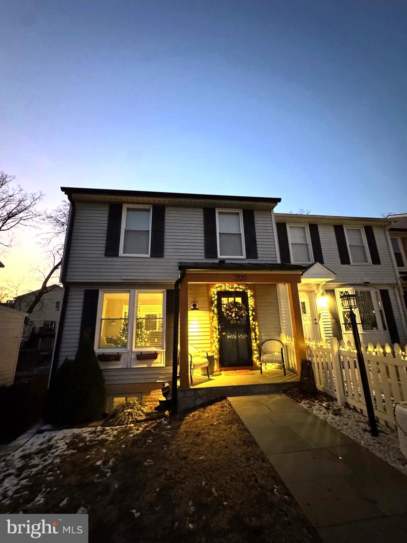 2120 S LOWELL ST, ARLINGTON, Virginia 22204, 3 Bedrooms Bedrooms, 8 Rooms Rooms,2 BathroomsBathrooms,Residential,For sale,2120 S LOWELL ST,VAAR2066948 MLS # VAAR2066948