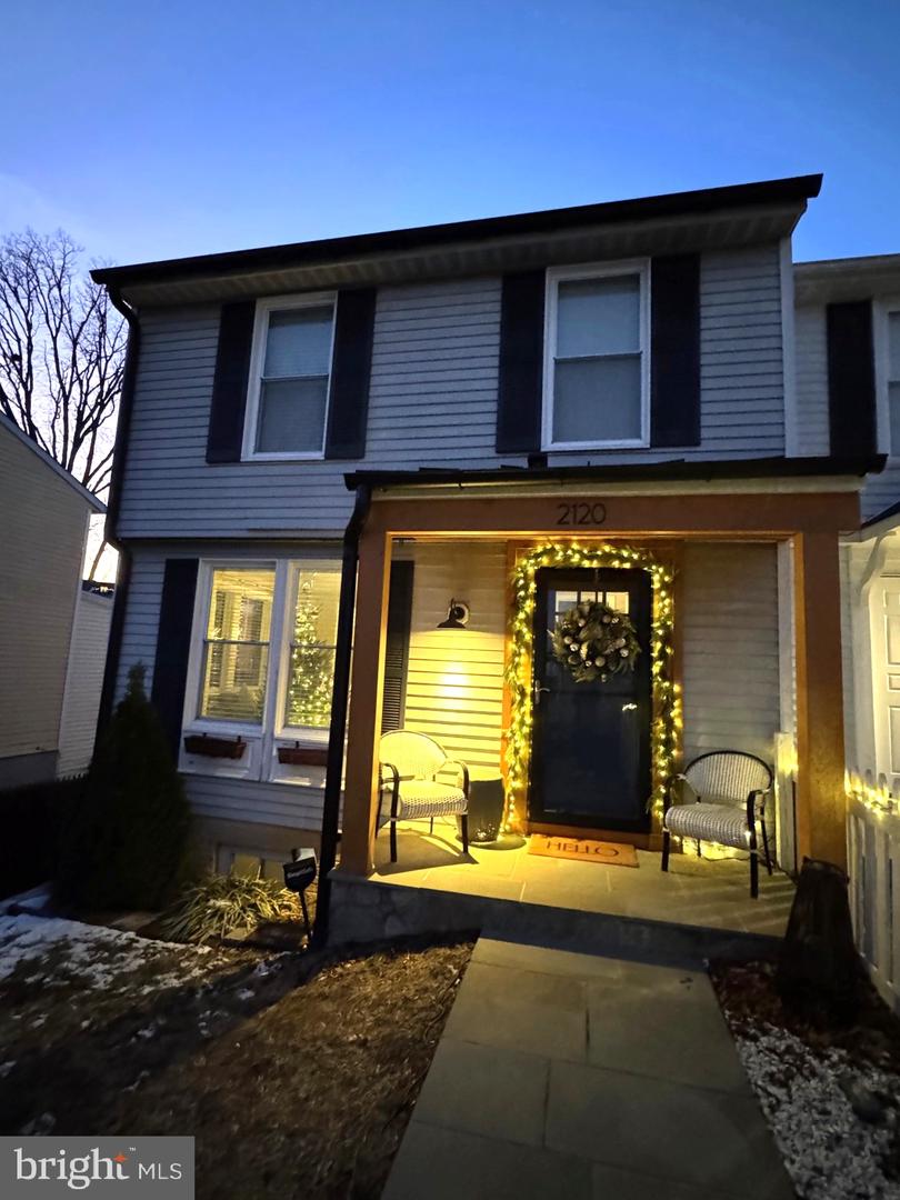 2120 S LOWELL ST, ARLINGTON, Virginia 22204, 3 Bedrooms Bedrooms, 8 Rooms Rooms,2 BathroomsBathrooms,Residential,For sale,2120 S LOWELL ST,VAAR2066948 MLS # VAAR2066948