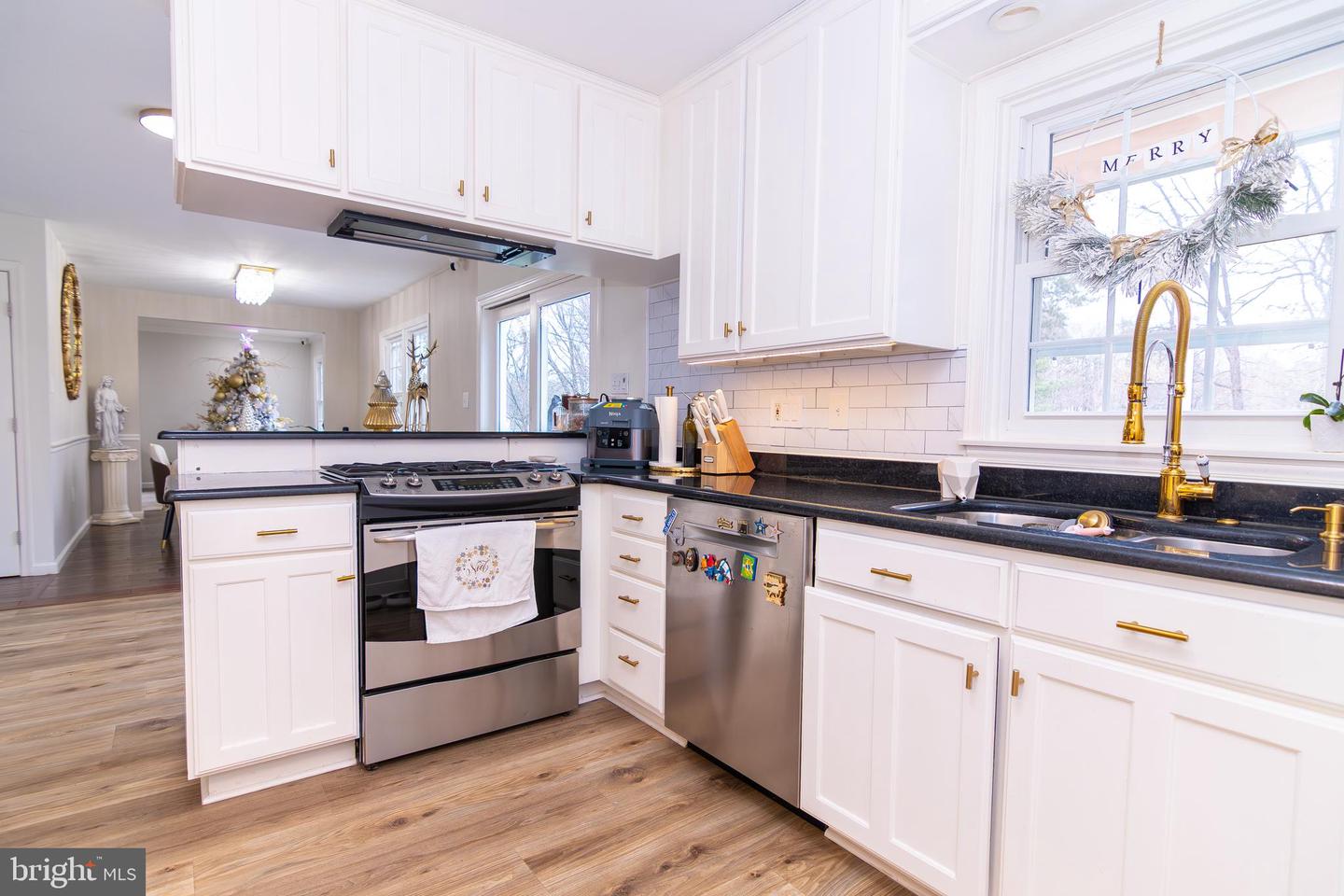 2323 ROSEDOWN DR, RESTON, Virginia 20191, 3 Bedrooms Bedrooms, ,2 BathroomsBathrooms,Residential,For sale,2323 ROSEDOWN DR,VAFX2282676 MLS # VAFX2282676