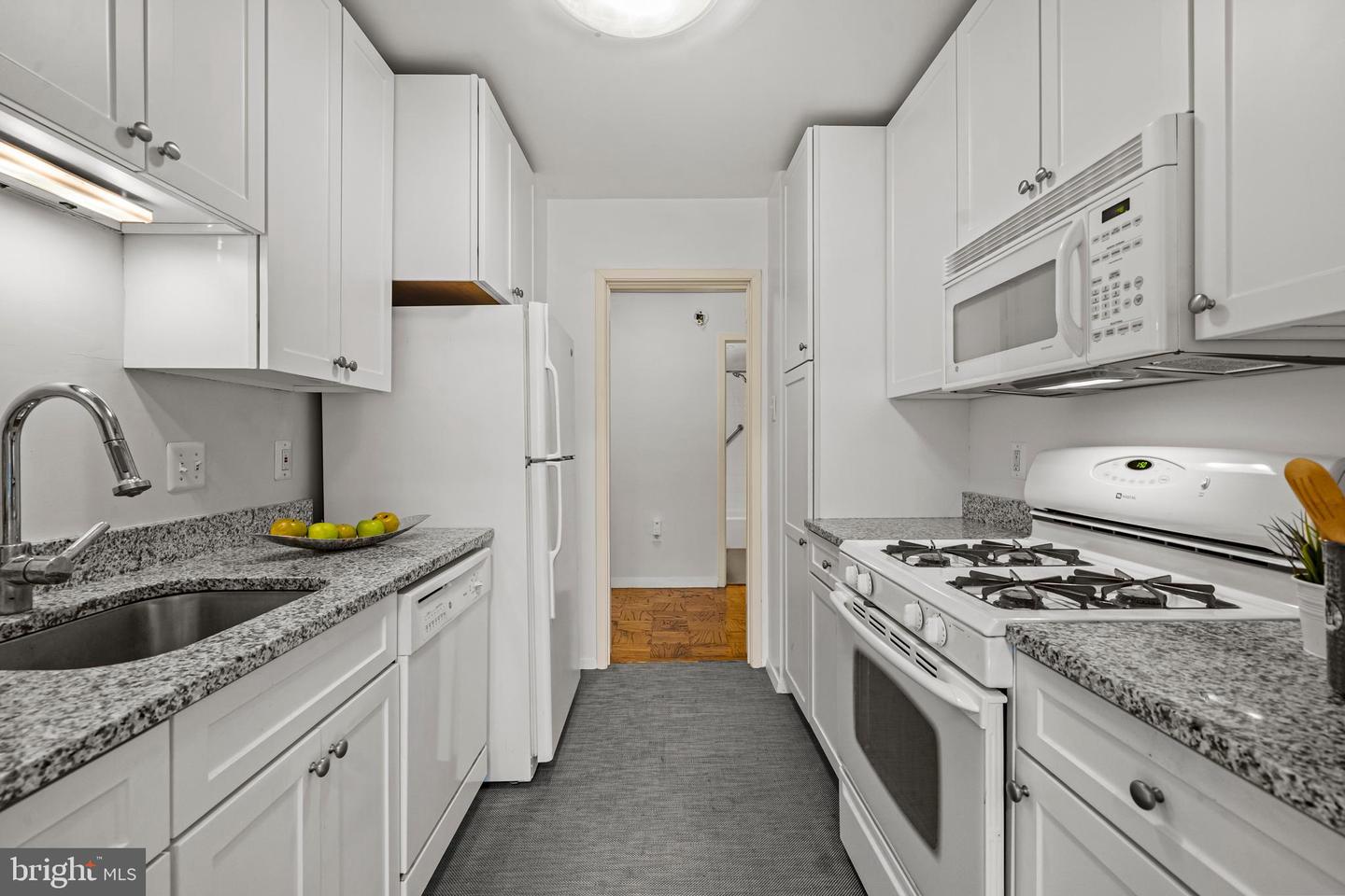 3001 VEAZEY TER NW #201, WASHINGTON, District Of Columbia 20008, ,1 BathroomBathrooms,Residential,For sale,3001 VEAZEY TER NW #201,DCDC2235202 MLS # DCDC2235202 3001 VEAZEY TER NW #201, WASHINGTON, District Of Columbia 20008, ,1 BathroomBathrooms,Residential,For sale,3001 VEAZEY TER NW #201,DCDC2235202 MLS # DCDC2235202