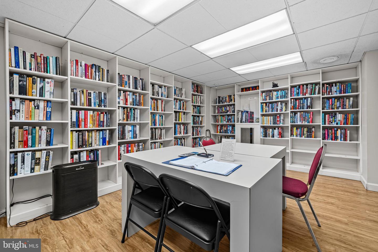 3001 VEAZEY TER NW #201, WASHINGTON, District Of Columbia 20008, ,1 BathroomBathrooms,Residential,For sale,3001 VEAZEY TER NW #201,DCDC2235202 MLS # DCDC2235202 3001 VEAZEY TER NW #201, WASHINGTON, District Of Columbia 20008, ,1 BathroomBathrooms,Residential,For sale,3001 VEAZEY TER NW #201,DCDC2235202 MLS # DCDC2235202