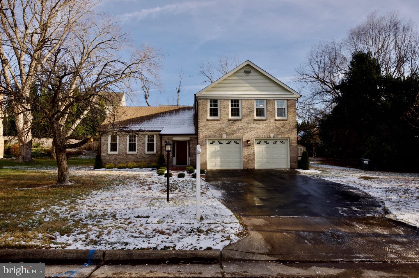 12453 WENDELL HOLMES RD, HERNDON, Virginia 20171, 4 Bedrooms Bedrooms, 13 Rooms Rooms,2 BathroomsBathrooms,Residential,For sale,12453 WENDELL HOLMES RD,VAFX2282698 MLS # VAFX2282698