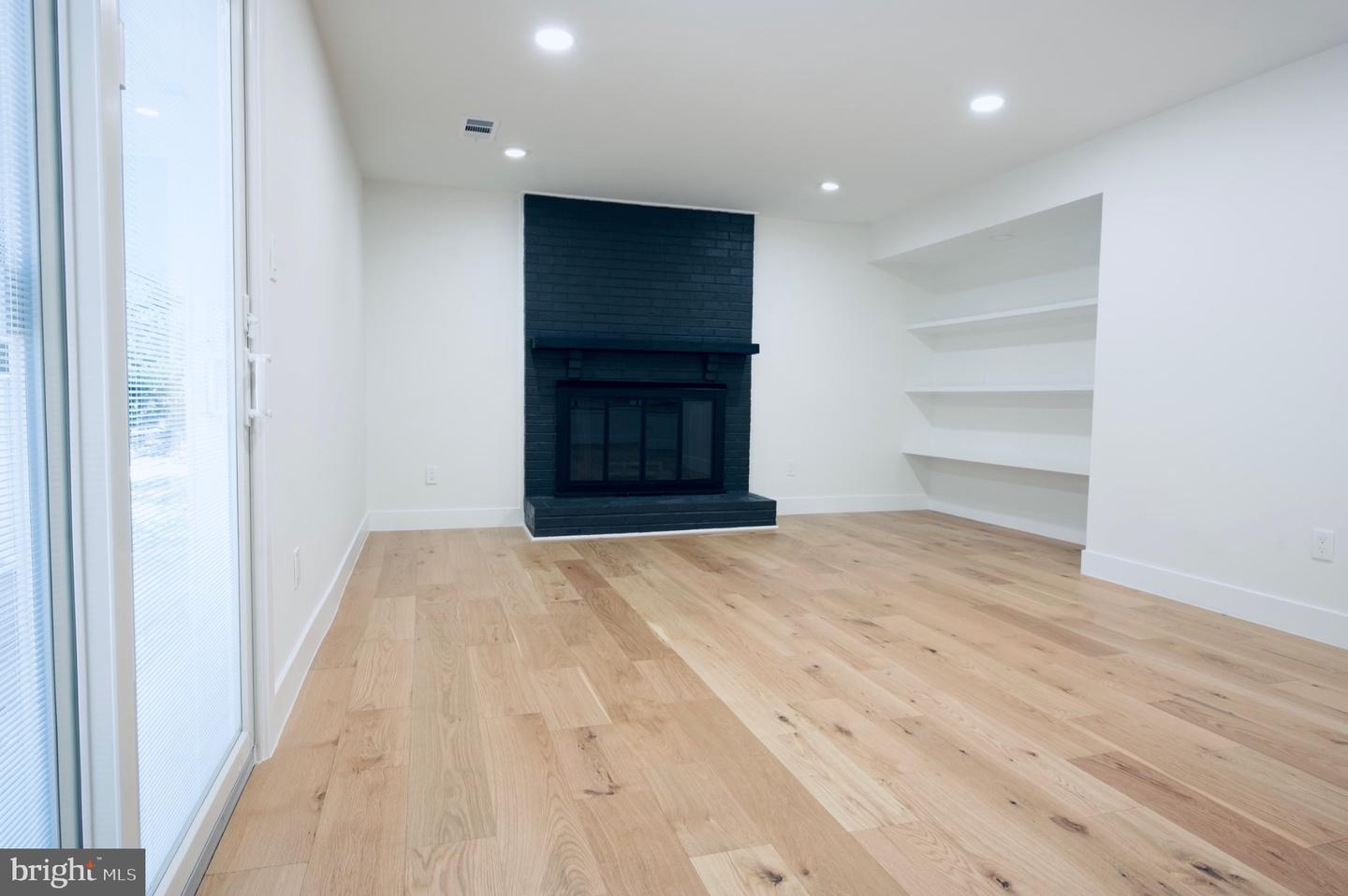 12453 WENDELL HOLMES RD, HERNDON, Virginia 20171, 4 Bedrooms Bedrooms, 13 Rooms Rooms,2 BathroomsBathrooms,Residential,For sale,12453 WENDELL HOLMES RD,VAFX2282698 MLS # VAFX2282698