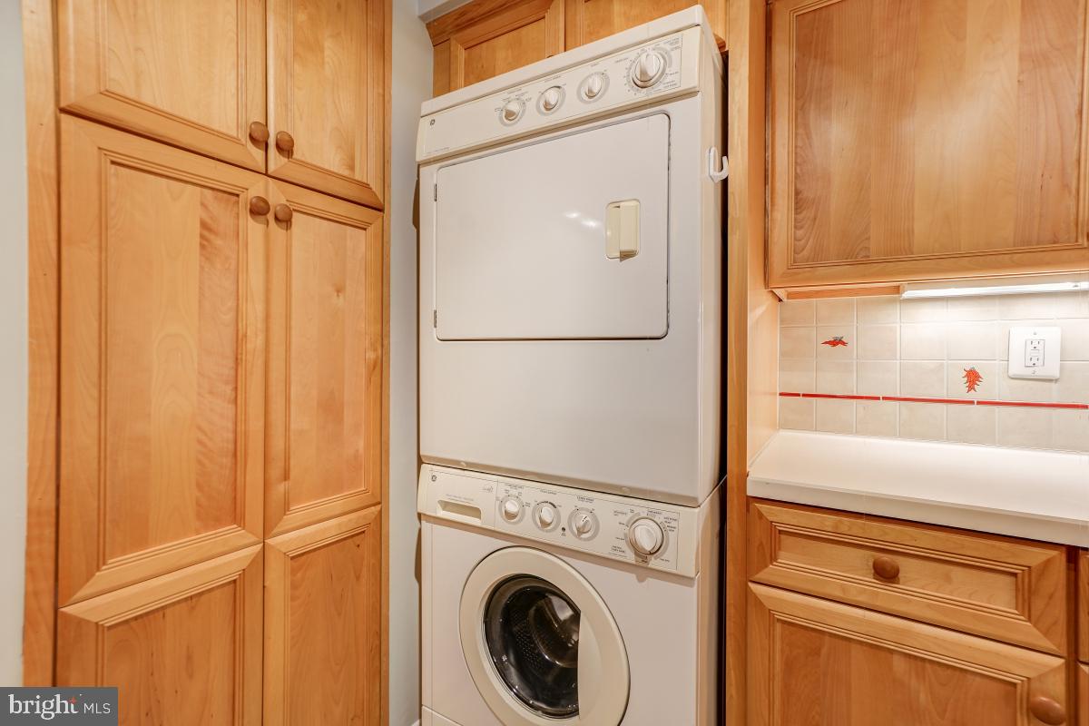 5902 MOUNT EAGLE DR #1501, ALEXANDRIA, Virginia 22303, 2 Bedrooms Bedrooms, 8 Rooms Rooms,2 BathroomsBathrooms,Residential,For sale,5902 MOUNT EAGLE DR #1501,VAFX2282736 MLS # VAFX2282736