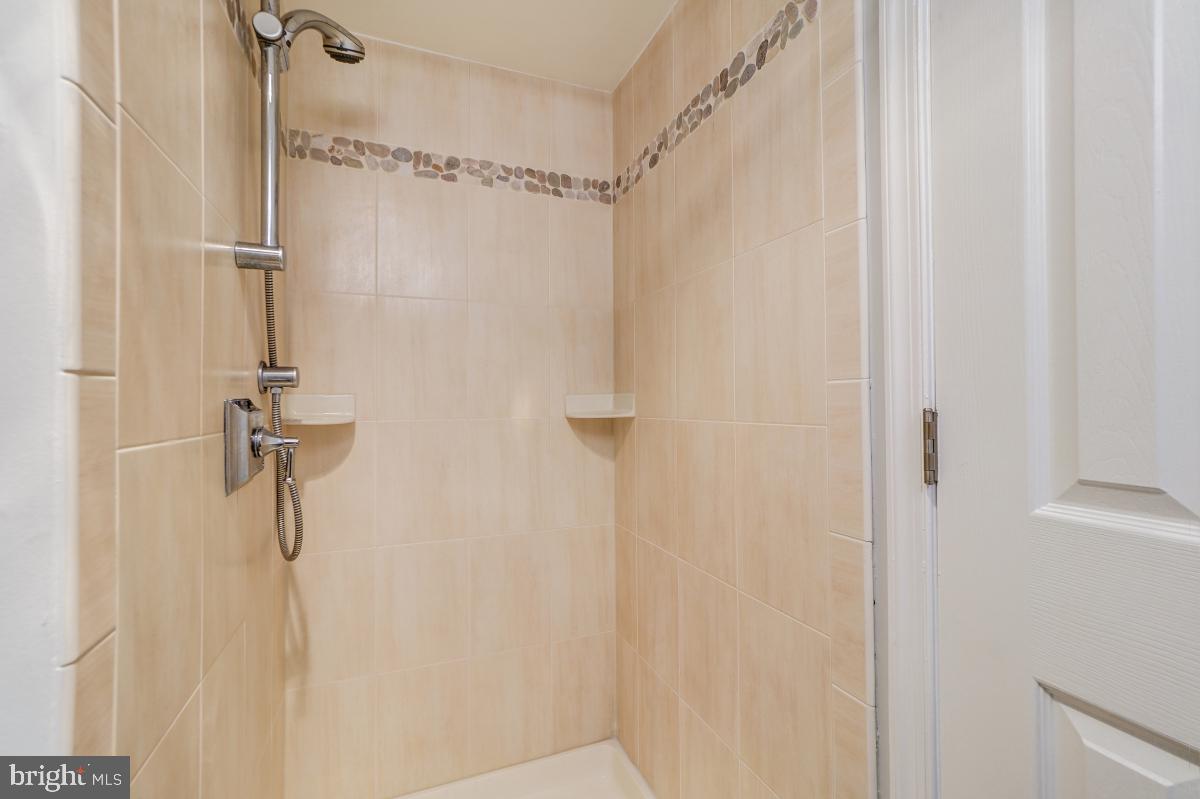 5902 MOUNT EAGLE DR #1501, ALEXANDRIA, Virginia 22303, 2 Bedrooms Bedrooms, 8 Rooms Rooms,2 BathroomsBathrooms,Residential,For sale,5902 MOUNT EAGLE DR #1501,VAFX2282736 MLS # VAFX2282736