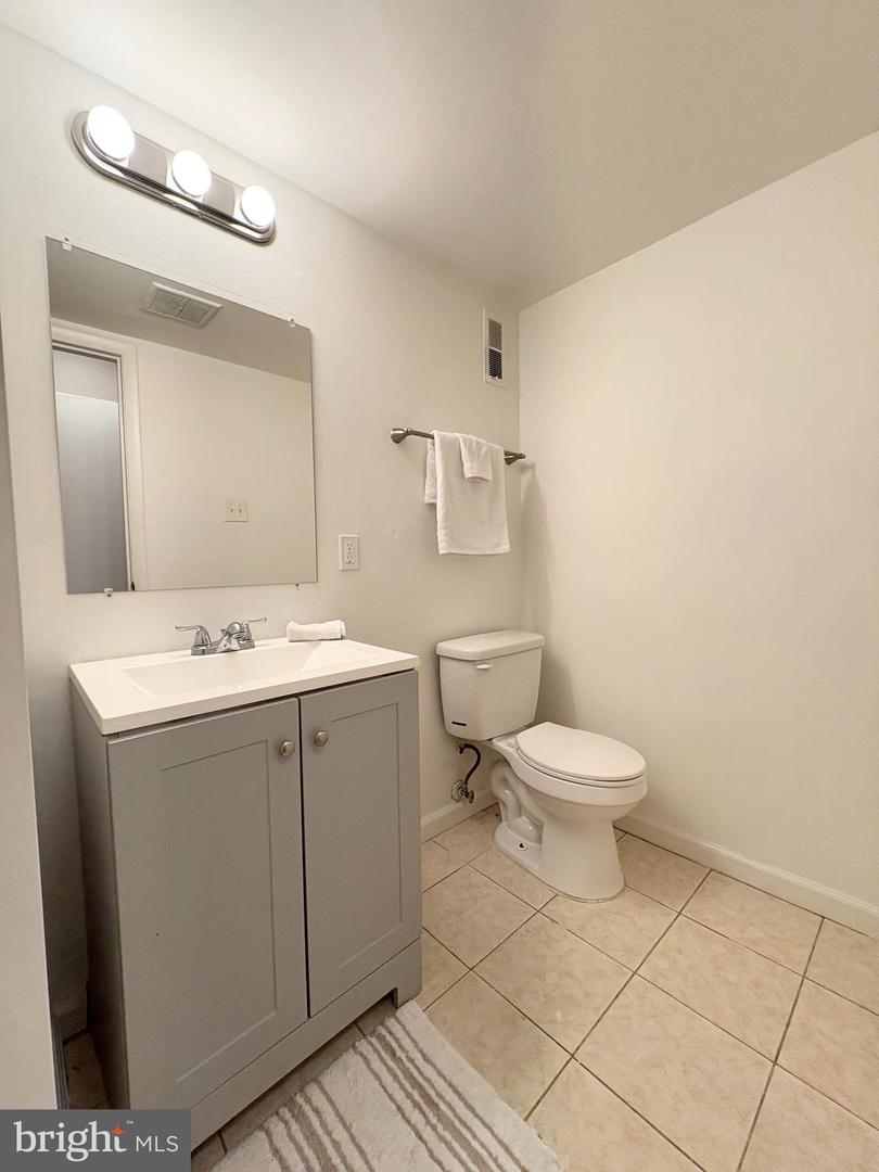 3813 SEGUNDO PL #D, ALEXANDRIA, Virginia 22309, 2 Bedrooms Bedrooms, ,1 BathroomBathrooms,Residential,For sale,3813 SEGUNDO PL #D,VAFX2282750 MLS # VAFX2282750