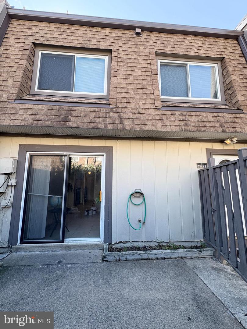 3813 SEGUNDO PL #D, ALEXANDRIA, Virginia 22309, 2 Bedrooms Bedrooms, ,1 BathroomBathrooms,Residential,For sale,3813 SEGUNDO PL #D,VAFX2282750 MLS # VAFX2282750