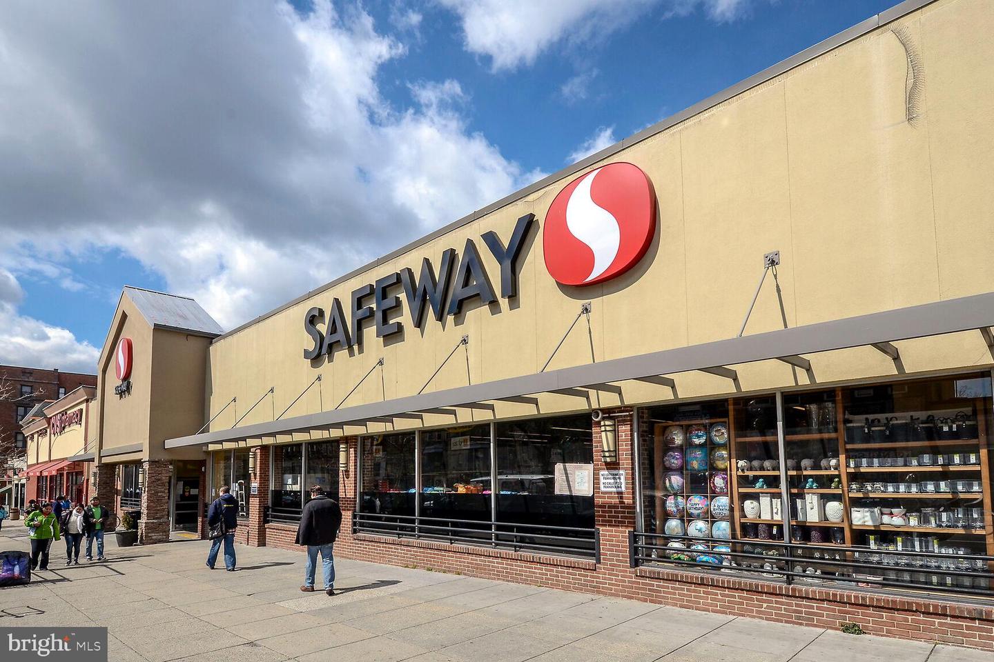 4017 14TH ST NW, WASHINGTON, District Of Columbia 20011, 4 Bedrooms Bedrooms, ,3 BathroomsBathrooms,Residential,For sale,4017 14TH ST NW,DCDC2235258 MLS # DCDC2235258