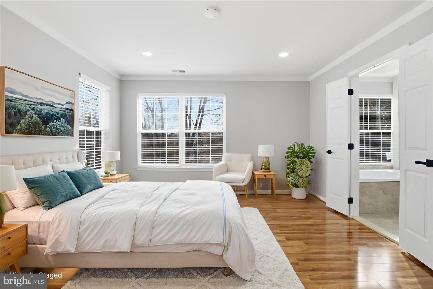 6607 CASTLE BAR CT, ALEXANDRIA, Virginia 22315, 4 Bedrooms Bedrooms, 8 Rooms Rooms,3 BathroomsBathrooms,Residential,For sale,6607 CASTLE BAR CT,VAFX2282788 MLS # VAFX2282788