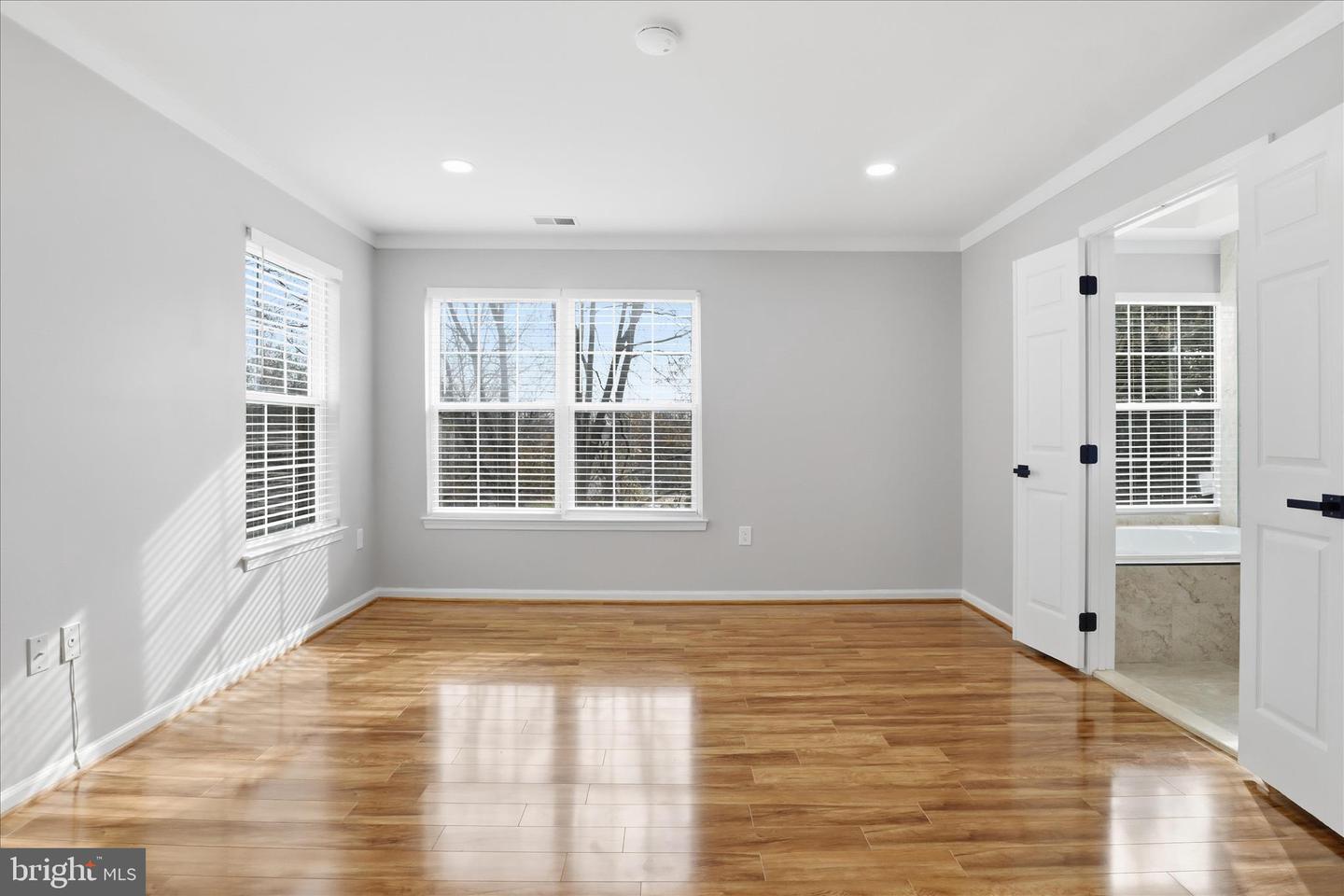 6607 CASTLE BAR CT, ALEXANDRIA, Virginia 22315, 4 Bedrooms Bedrooms, 8 Rooms Rooms,3 BathroomsBathrooms,Residential,For sale,6607 CASTLE BAR CT,VAFX2282788 MLS # VAFX2282788