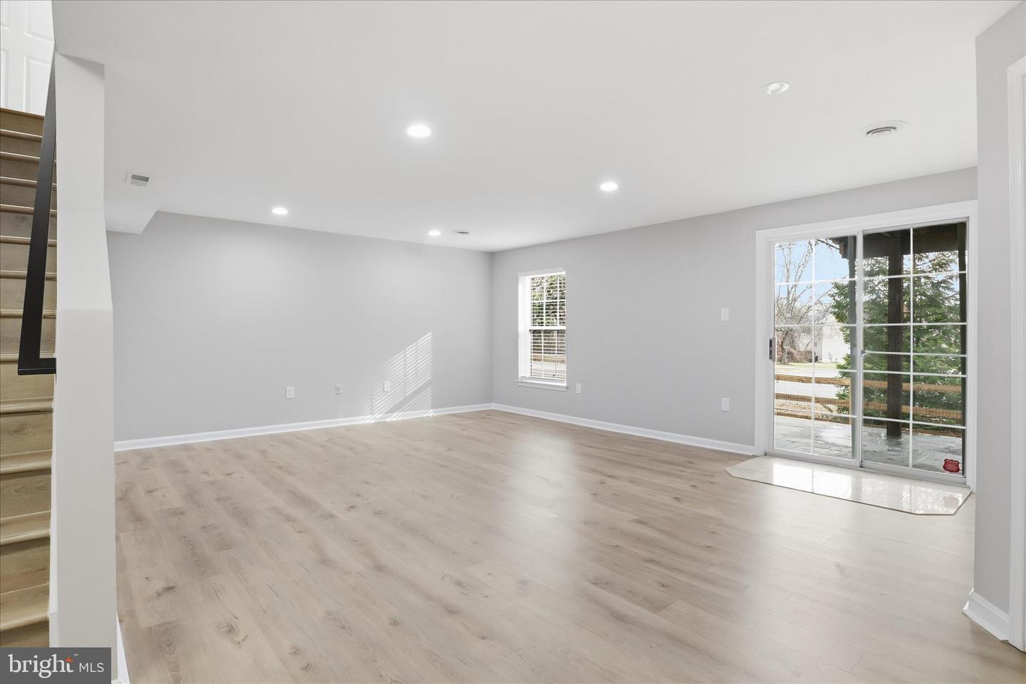 6607 CASTLE BAR CT, ALEXANDRIA, Virginia 22315, 4 Bedrooms Bedrooms, 8 Rooms Rooms,3 BathroomsBathrooms,Residential,For sale,6607 CASTLE BAR CT,VAFX2282788 MLS # VAFX2282788