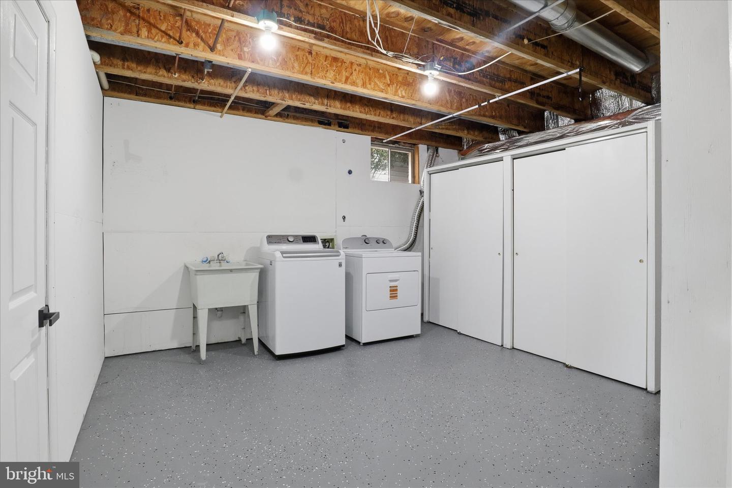 6607 CASTLE BAR CT, ALEXANDRIA, Virginia 22315, 4 Bedrooms Bedrooms, 8 Rooms Rooms,3 BathroomsBathrooms,Residential,For sale,6607 CASTLE BAR CT,VAFX2282788 MLS # VAFX2282788