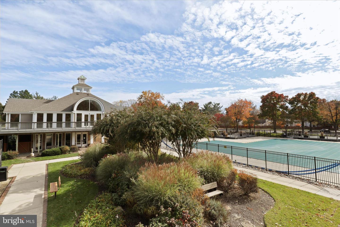 6607 CASTLE BAR CT, ALEXANDRIA, Virginia 22315, 4 Bedrooms Bedrooms, 8 Rooms Rooms,3 BathroomsBathrooms,Residential,For sale,6607 CASTLE BAR CT,VAFX2282788 MLS # VAFX2282788