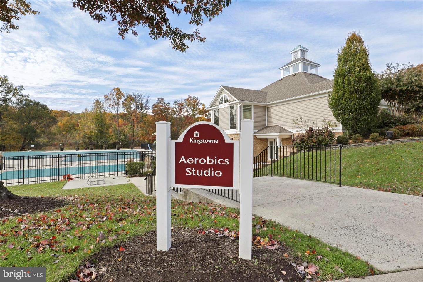 6607 CASTLE BAR CT, ALEXANDRIA, Virginia 22315, 4 Bedrooms Bedrooms, 8 Rooms Rooms,3 BathroomsBathrooms,Residential,For sale,6607 CASTLE BAR CT,VAFX2282788 MLS # VAFX2282788