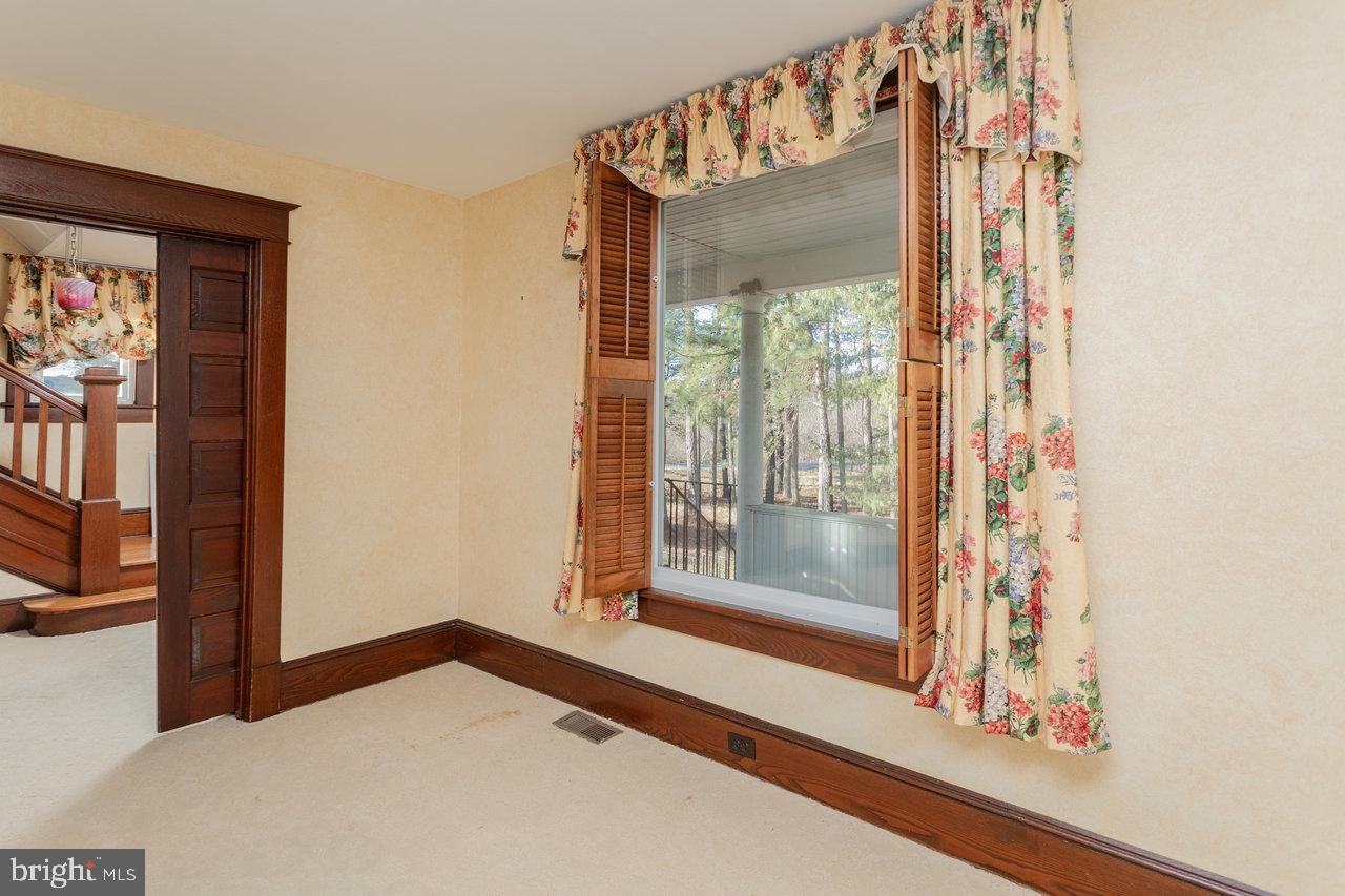 79 GUNN LN, WOODSTOCK, Virginia 22664, 4 Bedrooms Bedrooms, 6 Rooms Rooms,2 BathroomsBathrooms,Residential,For sale,79 GUNN LN,VASH2013220 MLS # VASH2013220 79 GUNN LN, WOODSTOCK, Virginia 22664, 4 Bedrooms Bedrooms, 6 Rooms Rooms,2 BathroomsBathrooms,Residential,For sale,79 GUNN LN,VASH2013220 MLS # VASH2013220