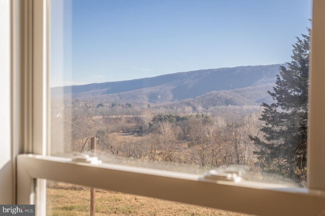 79 GUNN LN, WOODSTOCK, Virginia 22664, 4 Bedrooms Bedrooms, 6 Rooms Rooms,2 BathroomsBathrooms,Residential,For sale,79 GUNN LN,VASH2013220 MLS # VASH2013220 79 GUNN LN, WOODSTOCK, Virginia 22664, 4 Bedrooms Bedrooms, 6 Rooms Rooms,2 BathroomsBathrooms,Residential,For sale,79 GUNN LN,VASH2013220 MLS # VASH2013220