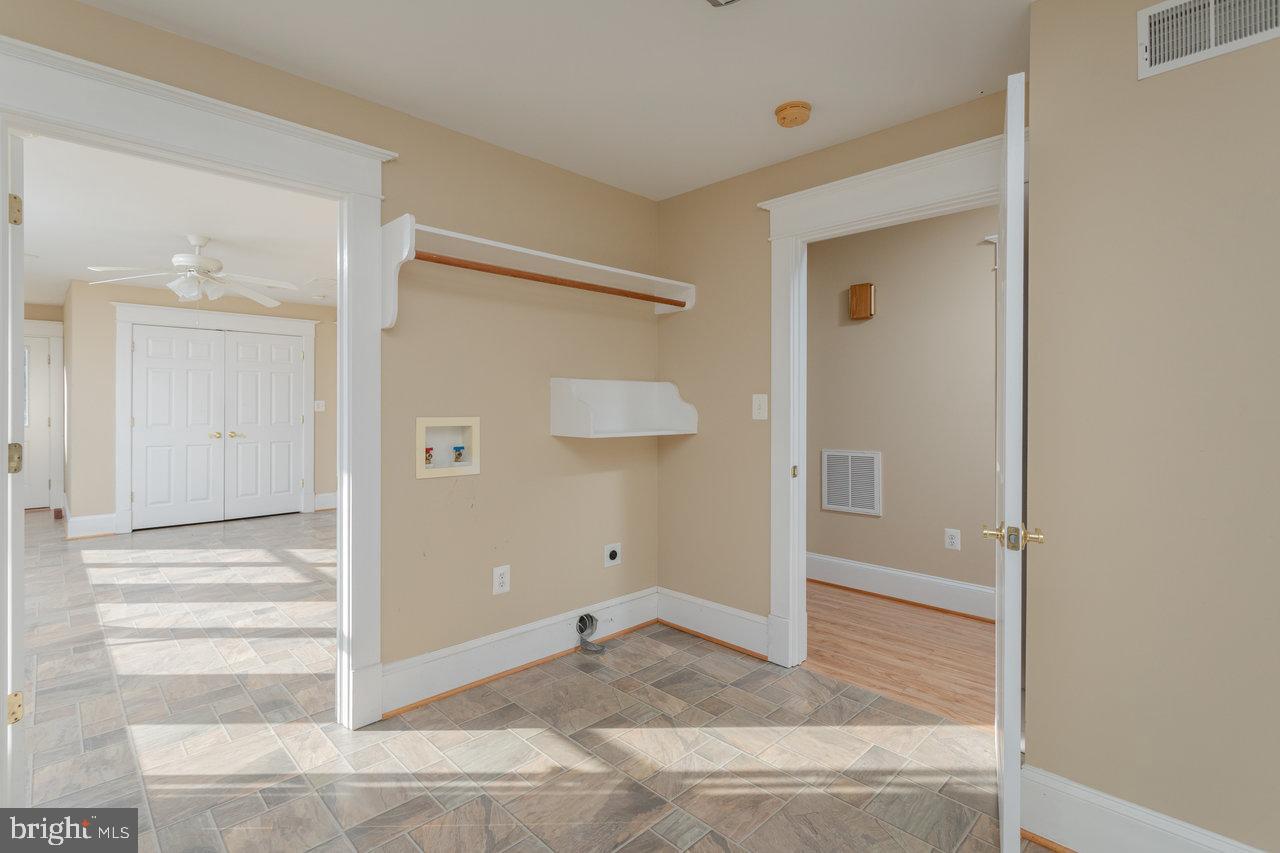 79 GUNN LN, WOODSTOCK, Virginia 22664, 4 Bedrooms Bedrooms, 6 Rooms Rooms,2 BathroomsBathrooms,Residential,For sale,79 GUNN LN,VASH2013220 MLS # VASH2013220 79 GUNN LN, WOODSTOCK, Virginia 22664, 4 Bedrooms Bedrooms, 6 Rooms Rooms,2 BathroomsBathrooms,Residential,For sale,79 GUNN LN,VASH2013220 MLS # VASH2013220