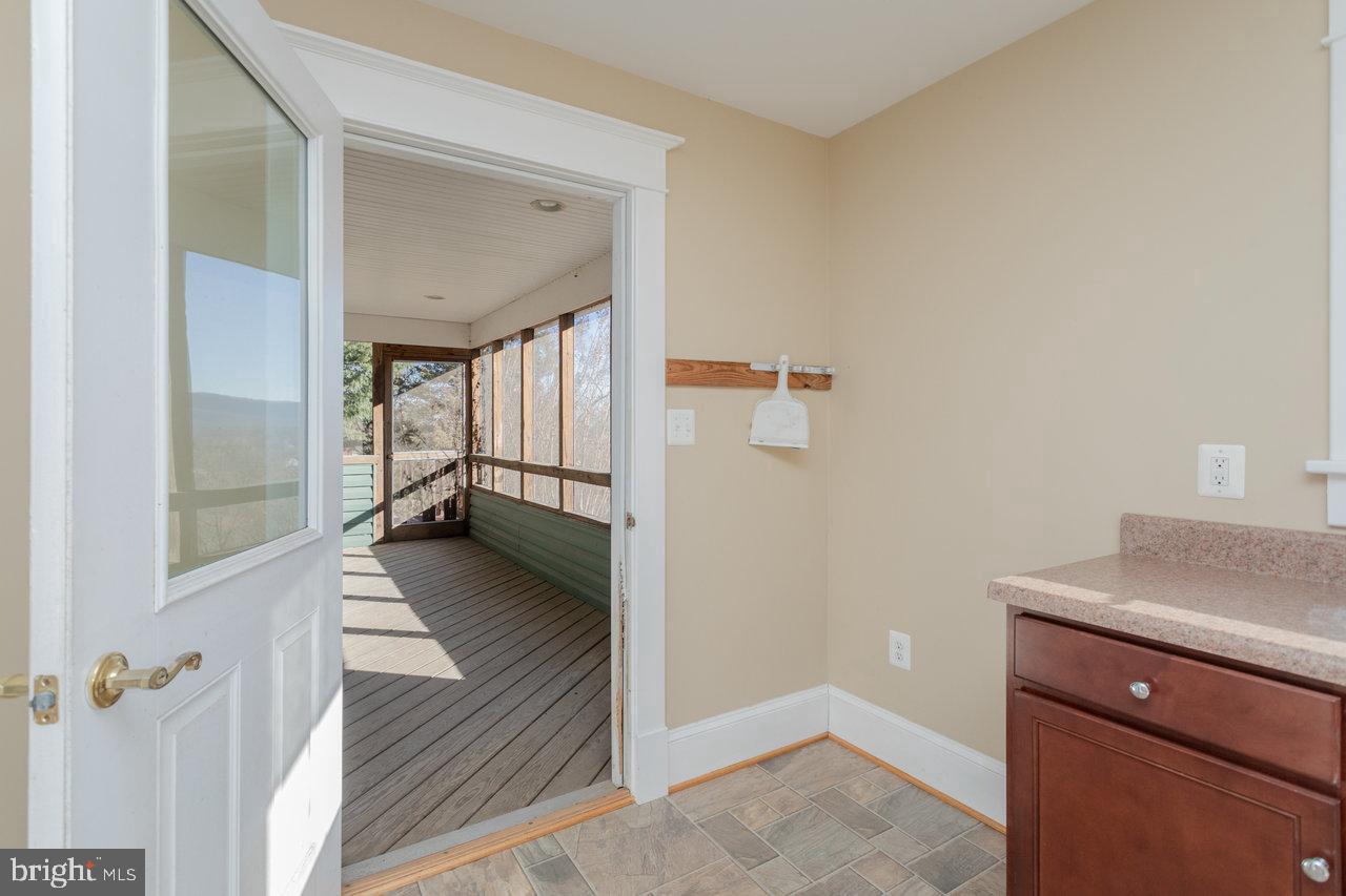 79 GUNN LN, WOODSTOCK, Virginia 22664, 4 Bedrooms Bedrooms, 6 Rooms Rooms,2 BathroomsBathrooms,Residential,For sale,79 GUNN LN,VASH2013220 MLS # VASH2013220 79 GUNN LN, WOODSTOCK, Virginia 22664, 4 Bedrooms Bedrooms, 6 Rooms Rooms,2 BathroomsBathrooms,Residential,For sale,79 GUNN LN,VASH2013220 MLS # VASH2013220