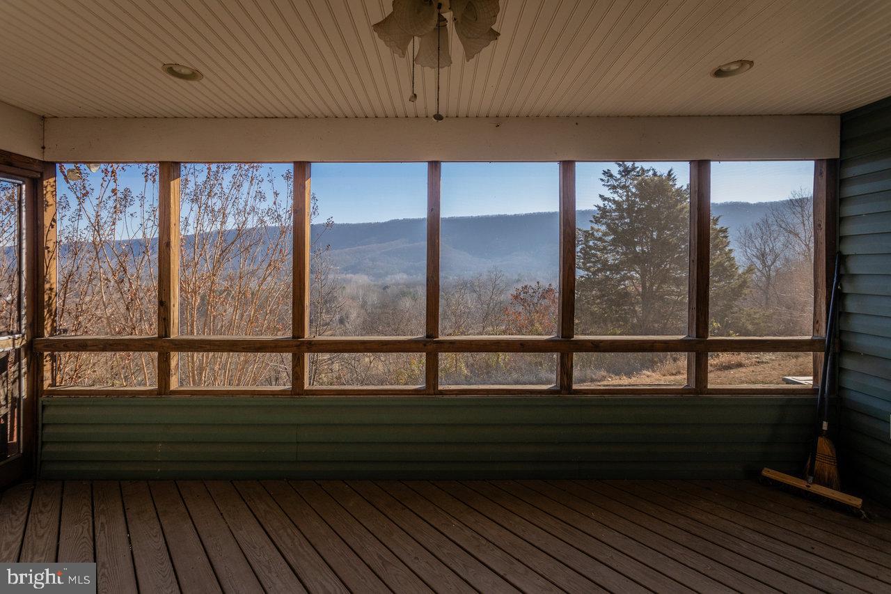 79 GUNN LN, WOODSTOCK, Virginia 22664, 4 Bedrooms Bedrooms, 6 Rooms Rooms,2 BathroomsBathrooms,Residential,For sale,79 GUNN LN,VASH2013220 MLS # VASH2013220 79 GUNN LN, WOODSTOCK, Virginia 22664, 4 Bedrooms Bedrooms, 6 Rooms Rooms,2 BathroomsBathrooms,Residential,For sale,79 GUNN LN,VASH2013220 MLS # VASH2013220