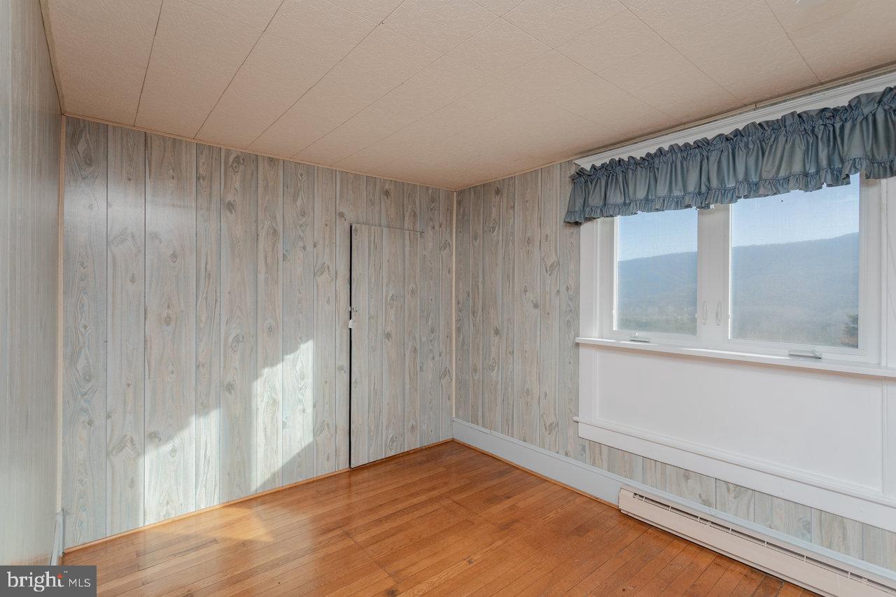 79 GUNN LN, WOODSTOCK, Virginia 22664, 4 Bedrooms Bedrooms, 6 Rooms Rooms,2 BathroomsBathrooms,Residential,For sale,79 GUNN LN,VASH2013220 MLS # VASH2013220 79 GUNN LN, WOODSTOCK, Virginia 22664, 4 Bedrooms Bedrooms, 6 Rooms Rooms,2 BathroomsBathrooms,Residential,For sale,79 GUNN LN,VASH2013220 MLS # VASH2013220