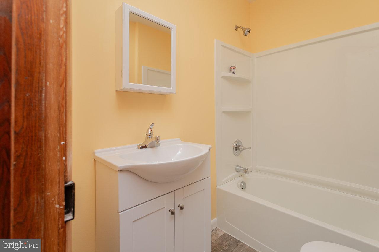 79 GUNN LN, WOODSTOCK, Virginia 22664, 4 Bedrooms Bedrooms, 6 Rooms Rooms,2 BathroomsBathrooms,Residential,For sale,79 GUNN LN,VASH2013220 MLS # VASH2013220 79 GUNN LN, WOODSTOCK, Virginia 22664, 4 Bedrooms Bedrooms, 6 Rooms Rooms,2 BathroomsBathrooms,Residential,For sale,79 GUNN LN,VASH2013220 MLS # VASH2013220