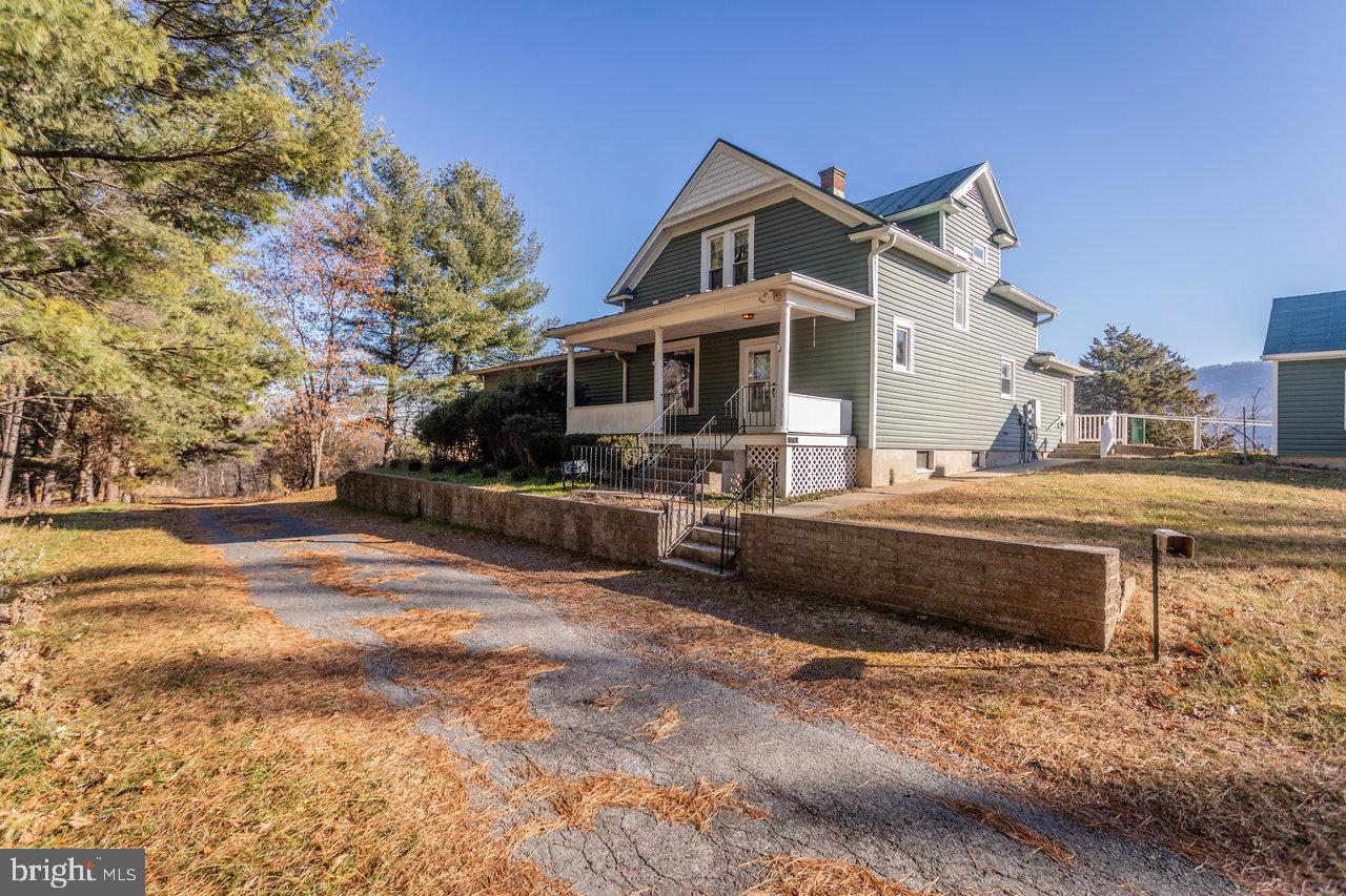 79 GUNN LN, WOODSTOCK, Virginia 22664, 4 Bedrooms Bedrooms, 6 Rooms Rooms,2 BathroomsBathrooms,Residential,For sale,79 GUNN LN,VASH2013220 MLS # VASH2013220 79 GUNN LN, WOODSTOCK, Virginia 22664, 4 Bedrooms Bedrooms, 6 Rooms Rooms,2 BathroomsBathrooms,Residential,For sale,79 GUNN LN,VASH2013220 MLS # VASH2013220