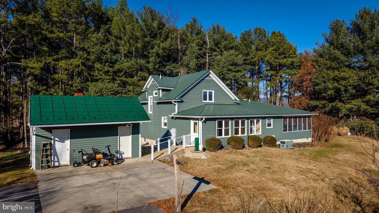 79 GUNN LN, WOODSTOCK, Virginia 22664, 4 Bedrooms Bedrooms, 6 Rooms Rooms,2 BathroomsBathrooms,Residential,For sale,79 GUNN LN,VASH2013220 MLS # VASH2013220 79 GUNN LN, WOODSTOCK, Virginia 22664, 4 Bedrooms Bedrooms, 6 Rooms Rooms,2 BathroomsBathrooms,Residential,For sale,79 GUNN LN,VASH2013220 MLS # VASH2013220