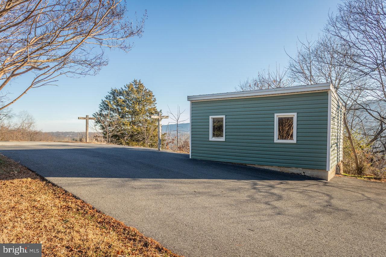 79 GUNN LN, WOODSTOCK, Virginia 22664, 4 Bedrooms Bedrooms, 6 Rooms Rooms,2 BathroomsBathrooms,Residential,For sale,79 GUNN LN,VASH2013220 MLS # VASH2013220 79 GUNN LN, WOODSTOCK, Virginia 22664, 4 Bedrooms Bedrooms, 6 Rooms Rooms,2 BathroomsBathrooms,Residential,For sale,79 GUNN LN,VASH2013220 MLS # VASH2013220