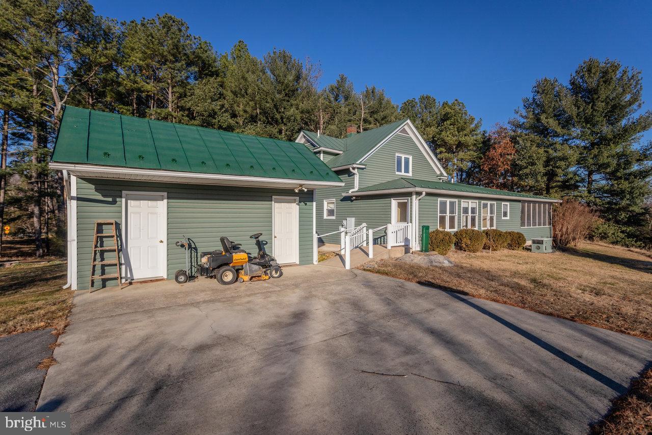 79 GUNN LN, WOODSTOCK, Virginia 22664, 4 Bedrooms Bedrooms, 6 Rooms Rooms,2 BathroomsBathrooms,Residential,For sale,79 GUNN LN,VASH2013220 MLS # VASH2013220 79 GUNN LN, WOODSTOCK, Virginia 22664, 4 Bedrooms Bedrooms, 6 Rooms Rooms,2 BathroomsBathrooms,Residential,For sale,79 GUNN LN,VASH2013220 MLS # VASH2013220