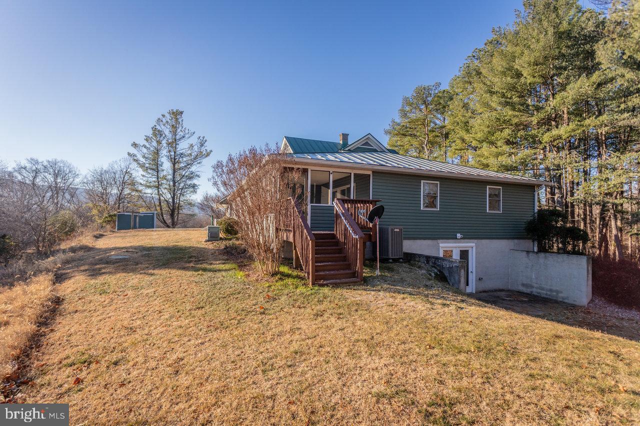 79 GUNN LN, WOODSTOCK, Virginia 22664, 4 Bedrooms Bedrooms, 6 Rooms Rooms,2 BathroomsBathrooms,Residential,For sale,79 GUNN LN,VASH2013220 MLS # VASH2013220 79 GUNN LN, WOODSTOCK, Virginia 22664, 4 Bedrooms Bedrooms, 6 Rooms Rooms,2 BathroomsBathrooms,Residential,For sale,79 GUNN LN,VASH2013220 MLS # VASH2013220