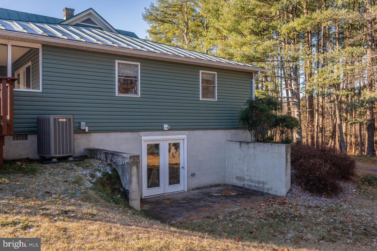 79 GUNN LN, WOODSTOCK, Virginia 22664, 4 Bedrooms Bedrooms, 6 Rooms Rooms,2 BathroomsBathrooms,Residential,For sale,79 GUNN LN,VASH2013220 MLS # VASH2013220 79 GUNN LN, WOODSTOCK, Virginia 22664, 4 Bedrooms Bedrooms, 6 Rooms Rooms,2 BathroomsBathrooms,Residential,For sale,79 GUNN LN,VASH2013220 MLS # VASH2013220