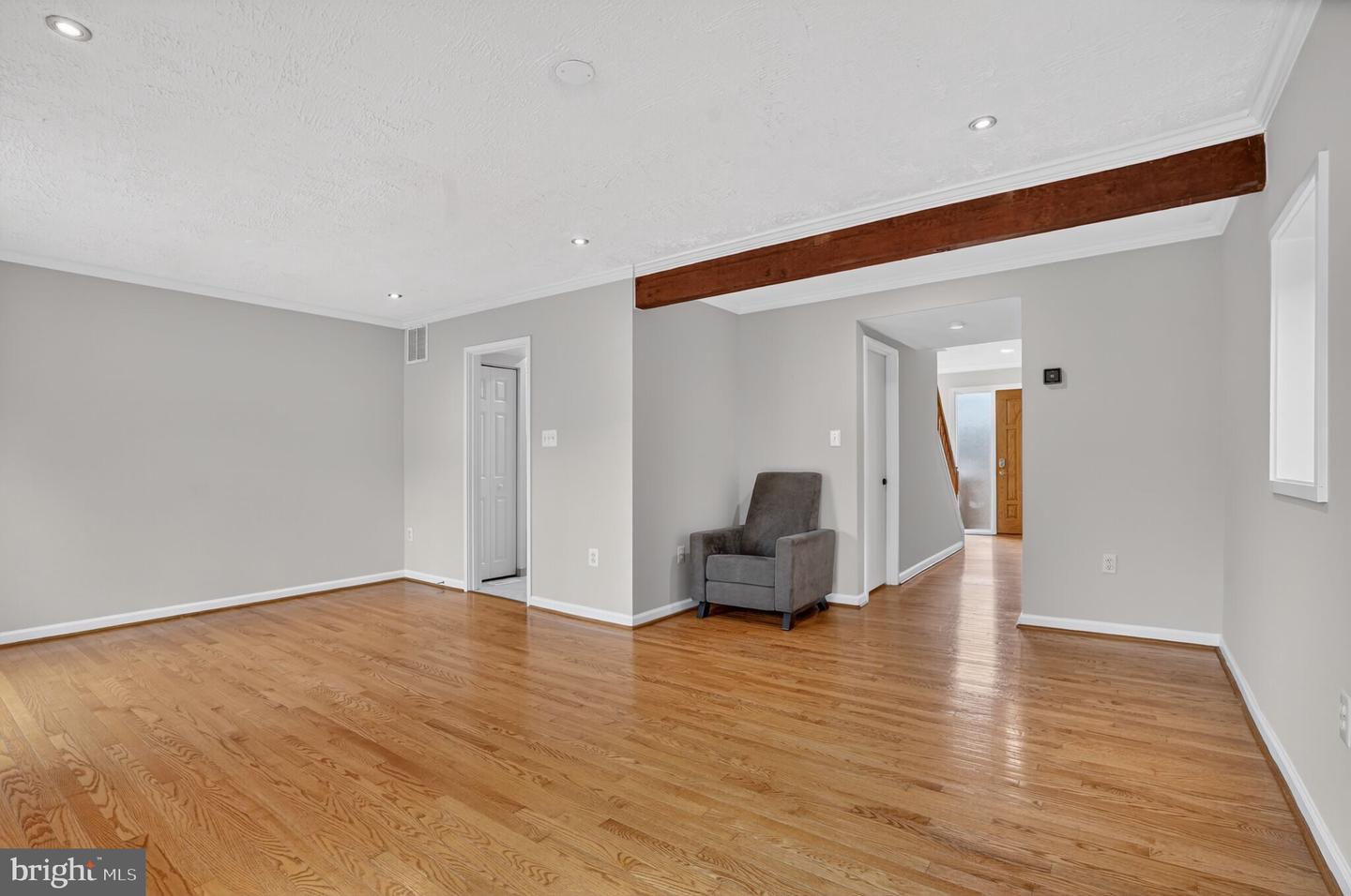 3052 SUGAR LN, VIENNA, Virginia 22181, 4 Bedrooms Bedrooms, ,3 BathroomsBathrooms,Residential,For sale,3052 SUGAR LN,VAFX2282804 MLS # VAFX2282804 3052 SUGAR LN, VIENNA, Virginia 22181, 4 Bedrooms Bedrooms, ,3 BathroomsBathrooms,Residential,For sale,3052 SUGAR LN,VAFX2282804 MLS # VAFX2282804